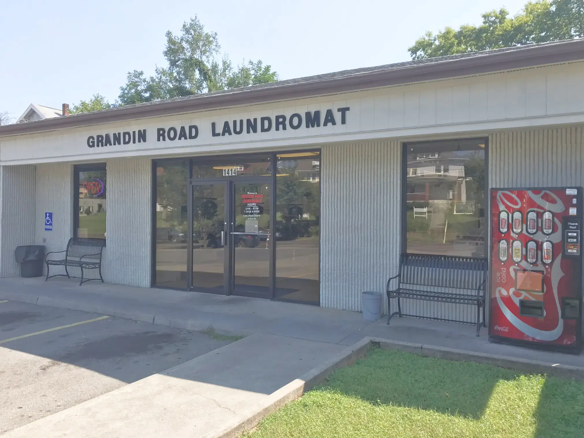 Grandin Road Laundromat thumbnail 3