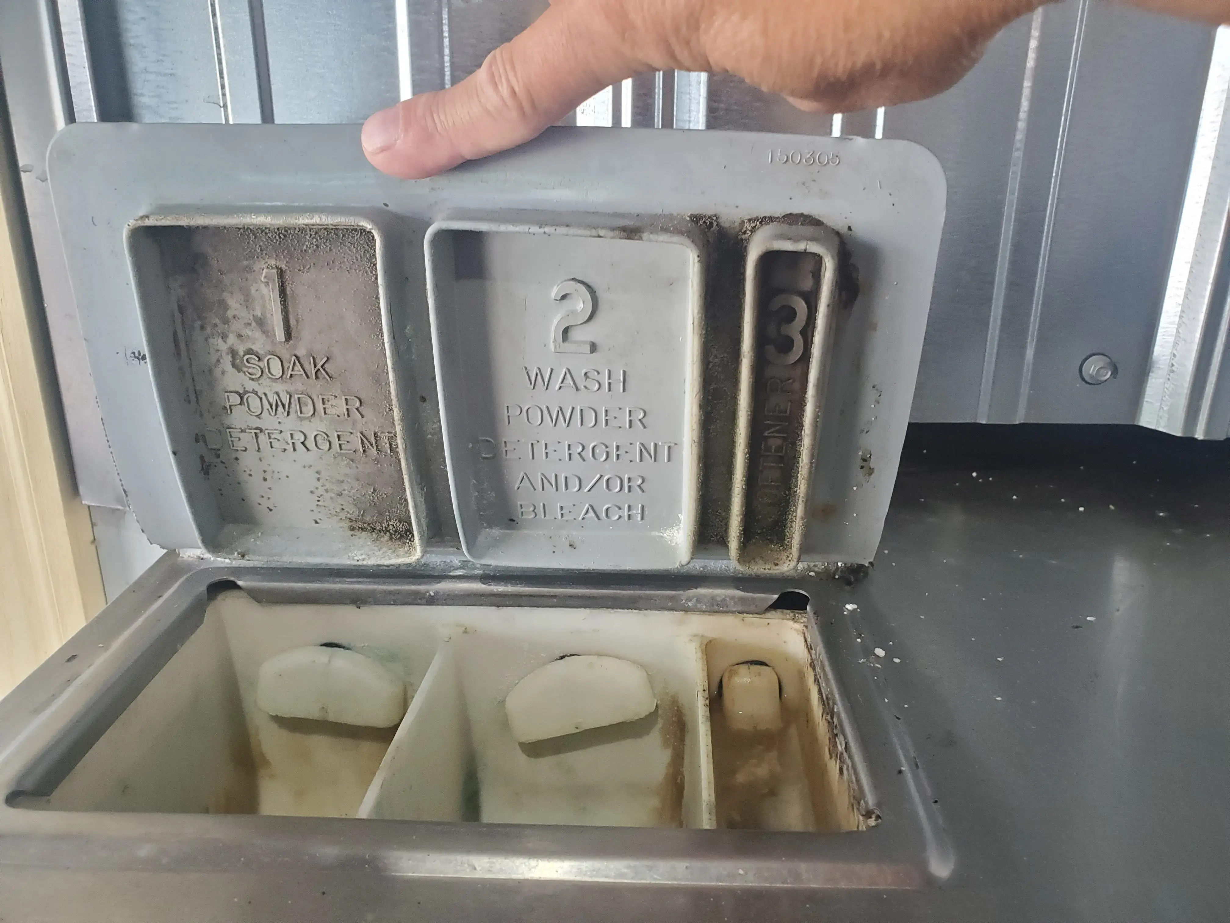 Grandview Laundromat - Image 13