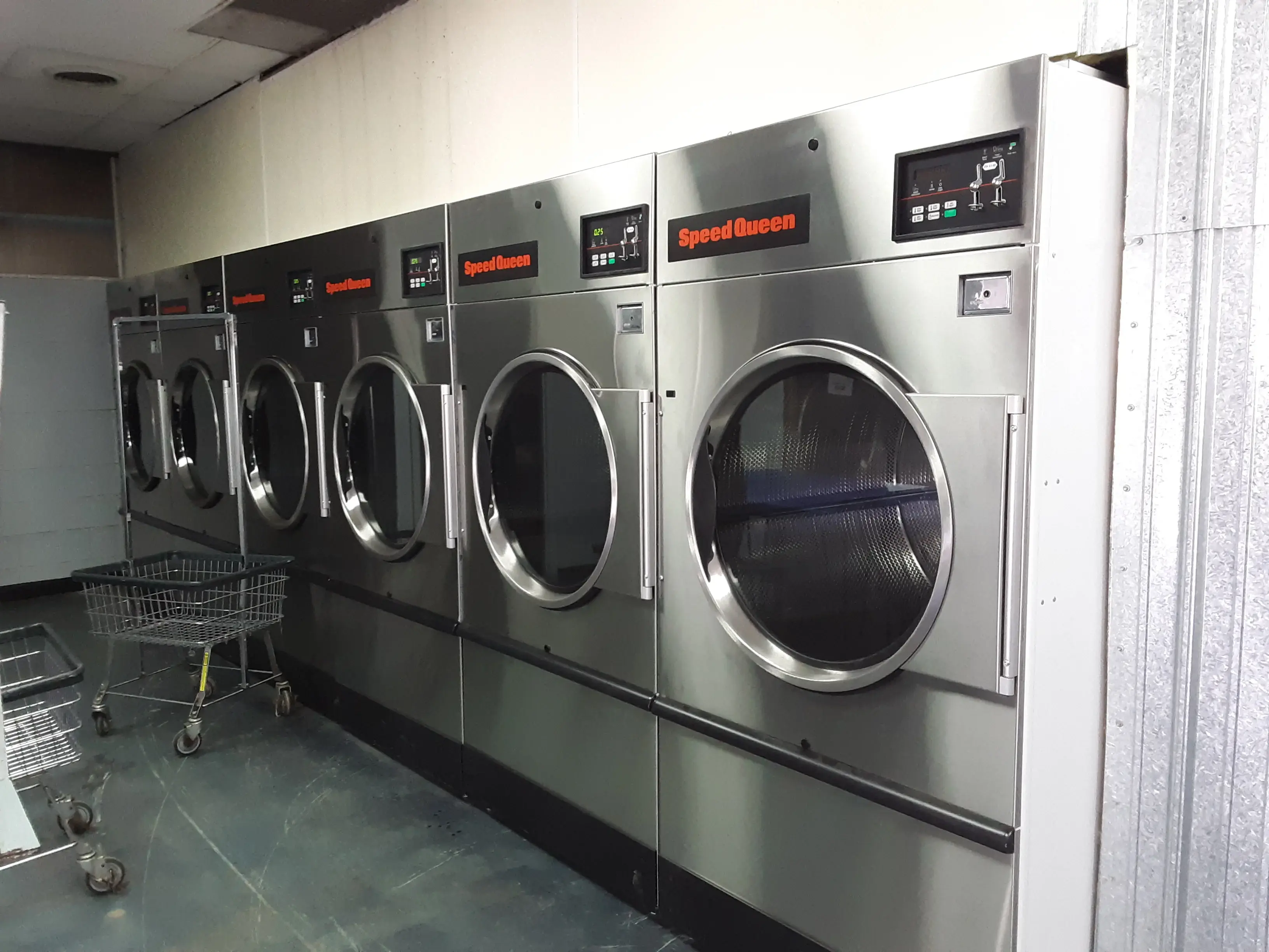 Grandview Laundromat thumbnail 20