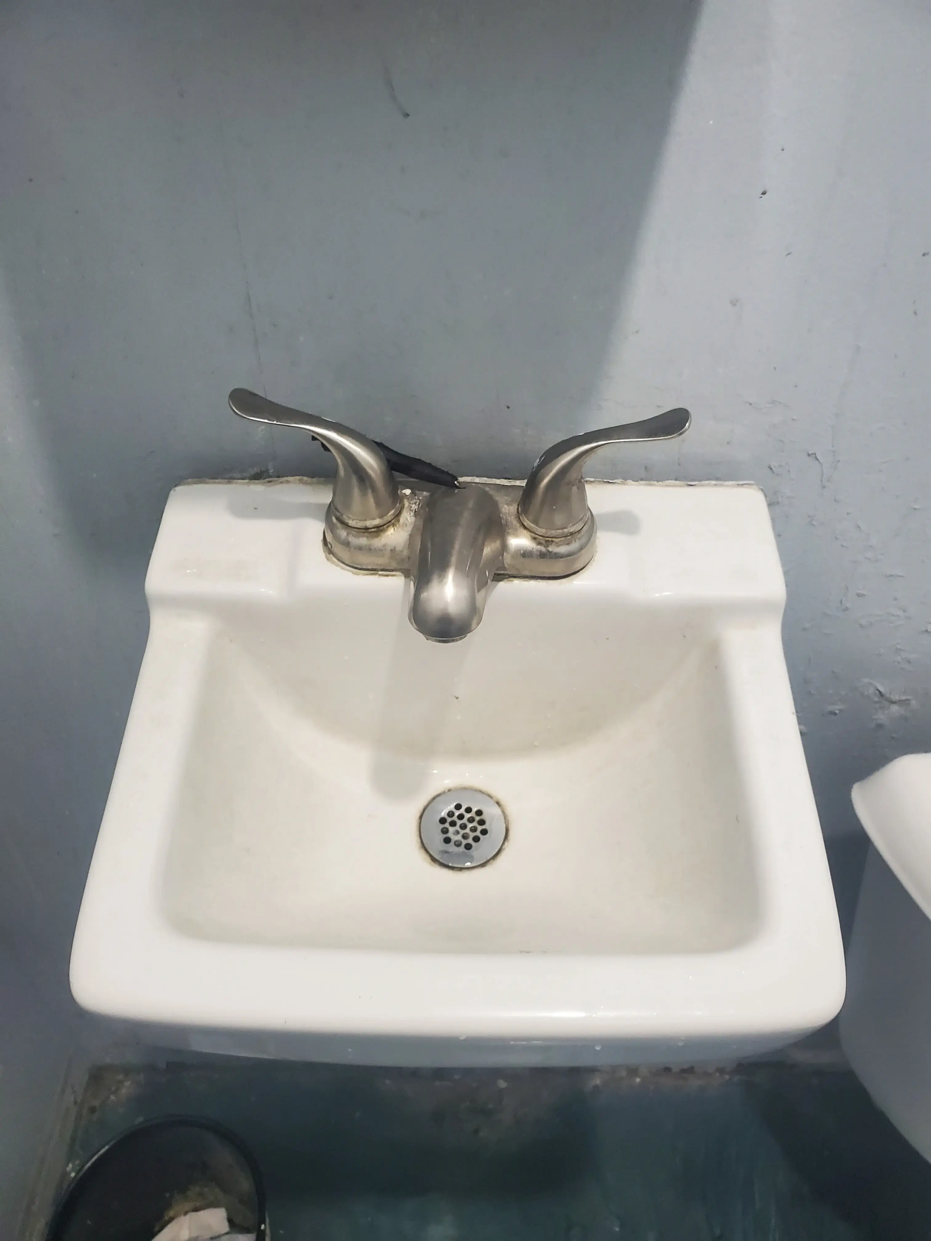 Grandview Laundromat - Image 14