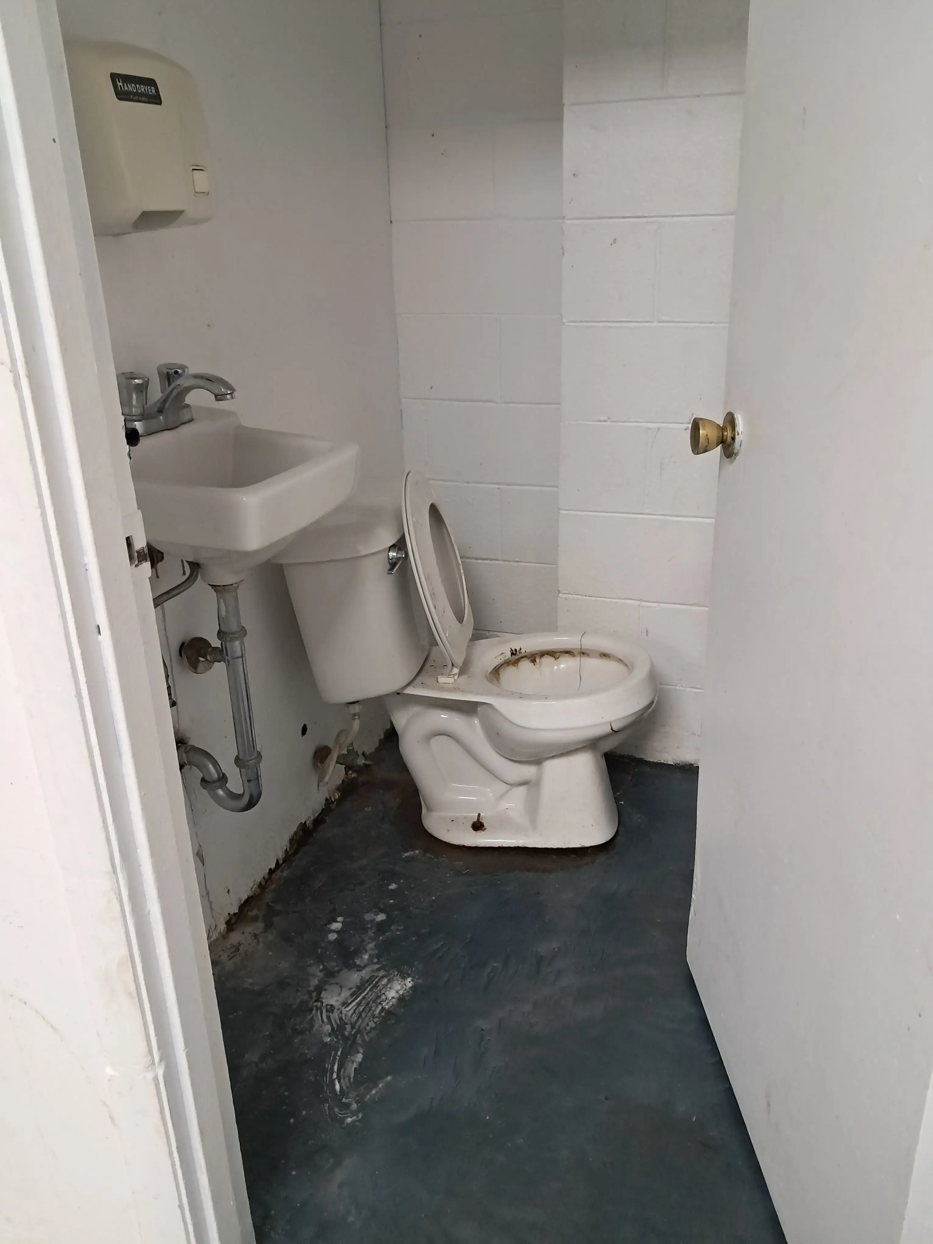 Grandview Laundromat thumbnail 8