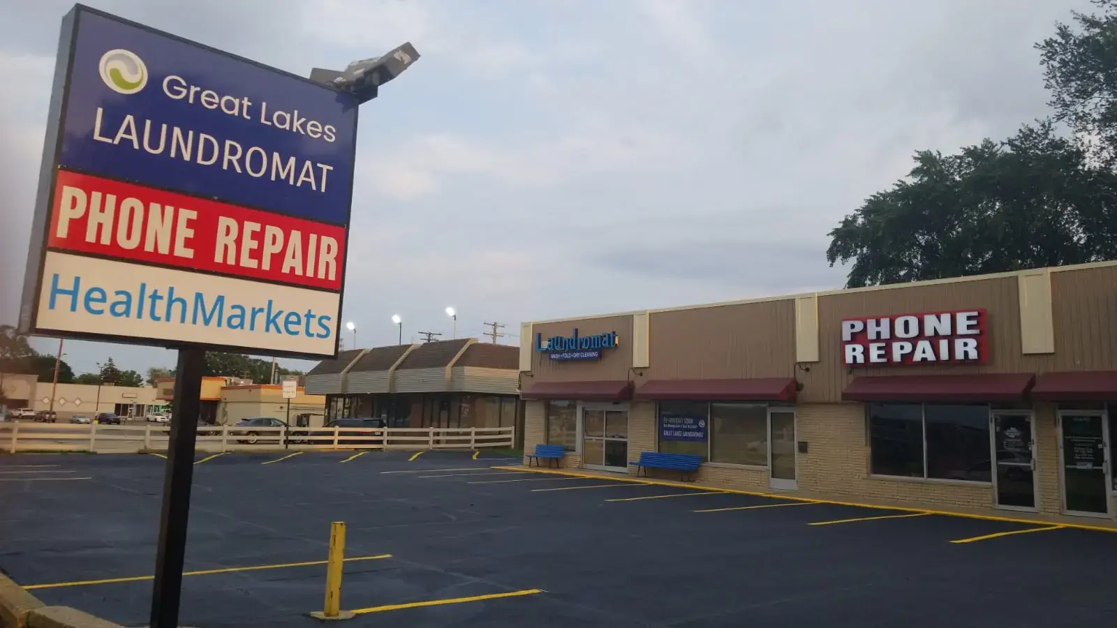 Great Lakes Laundromat - Image 3