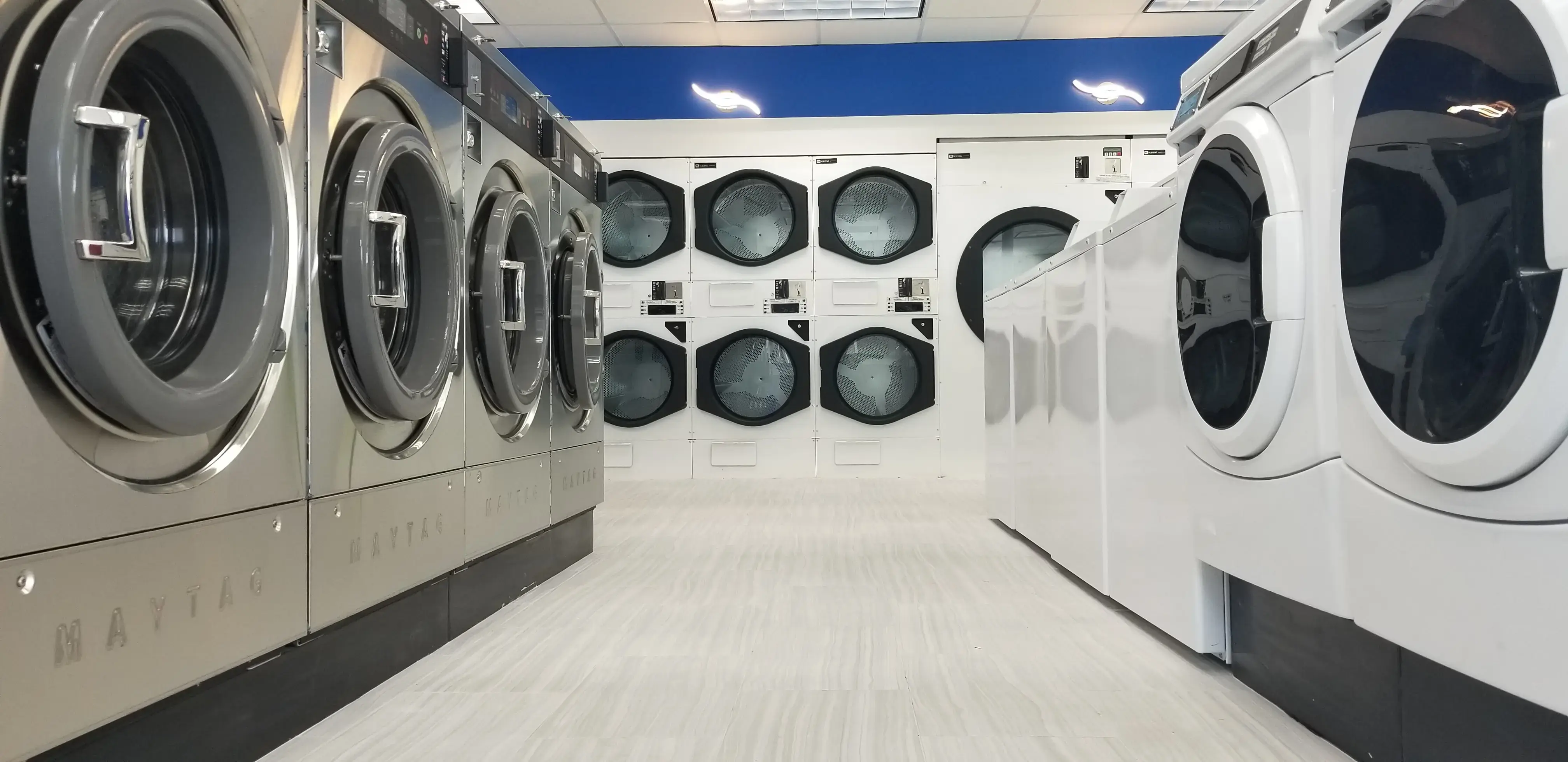 Great Lakes Laundromat - Image 19
