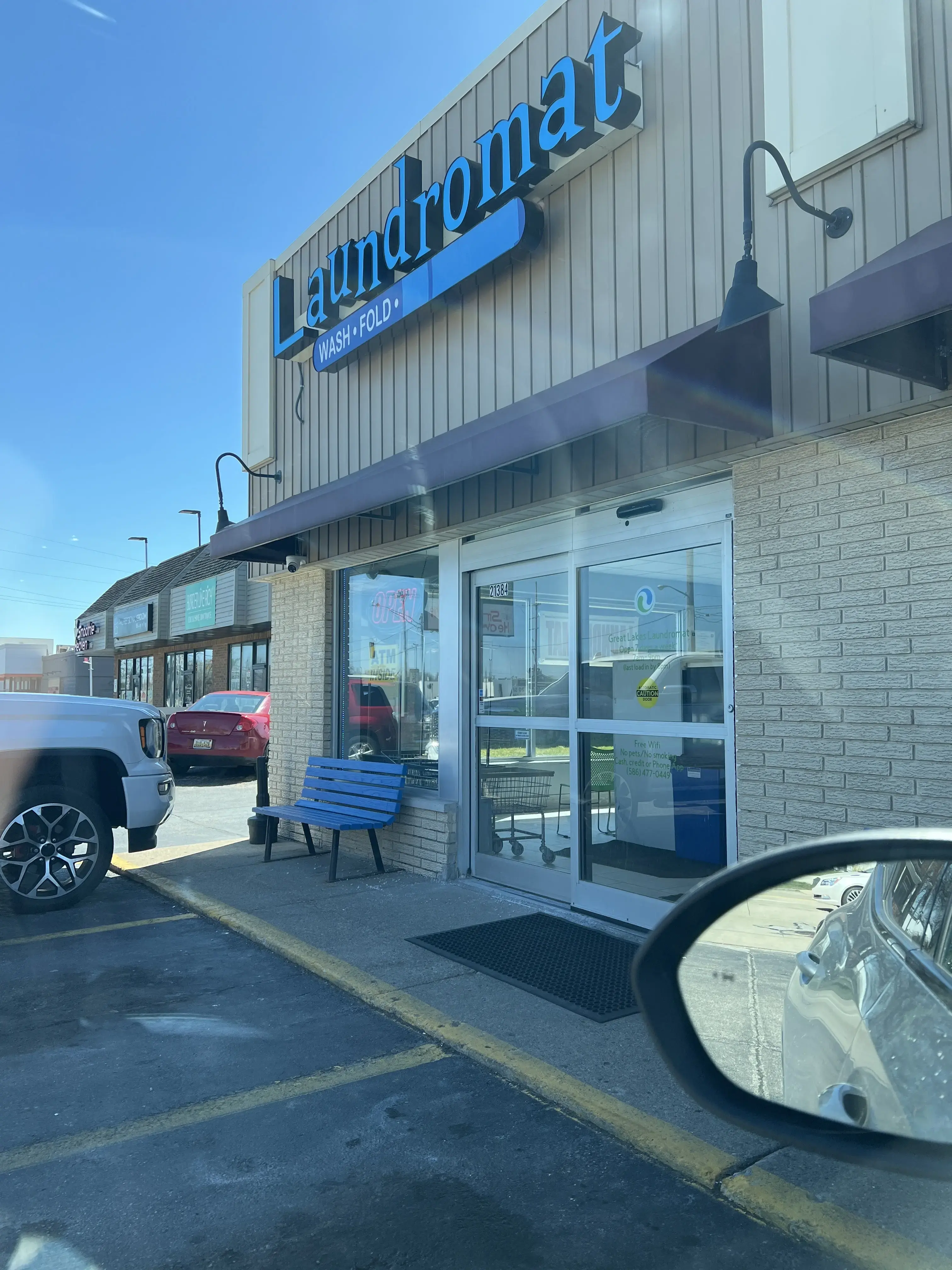 Great Lakes Laundromat thumbnail 20