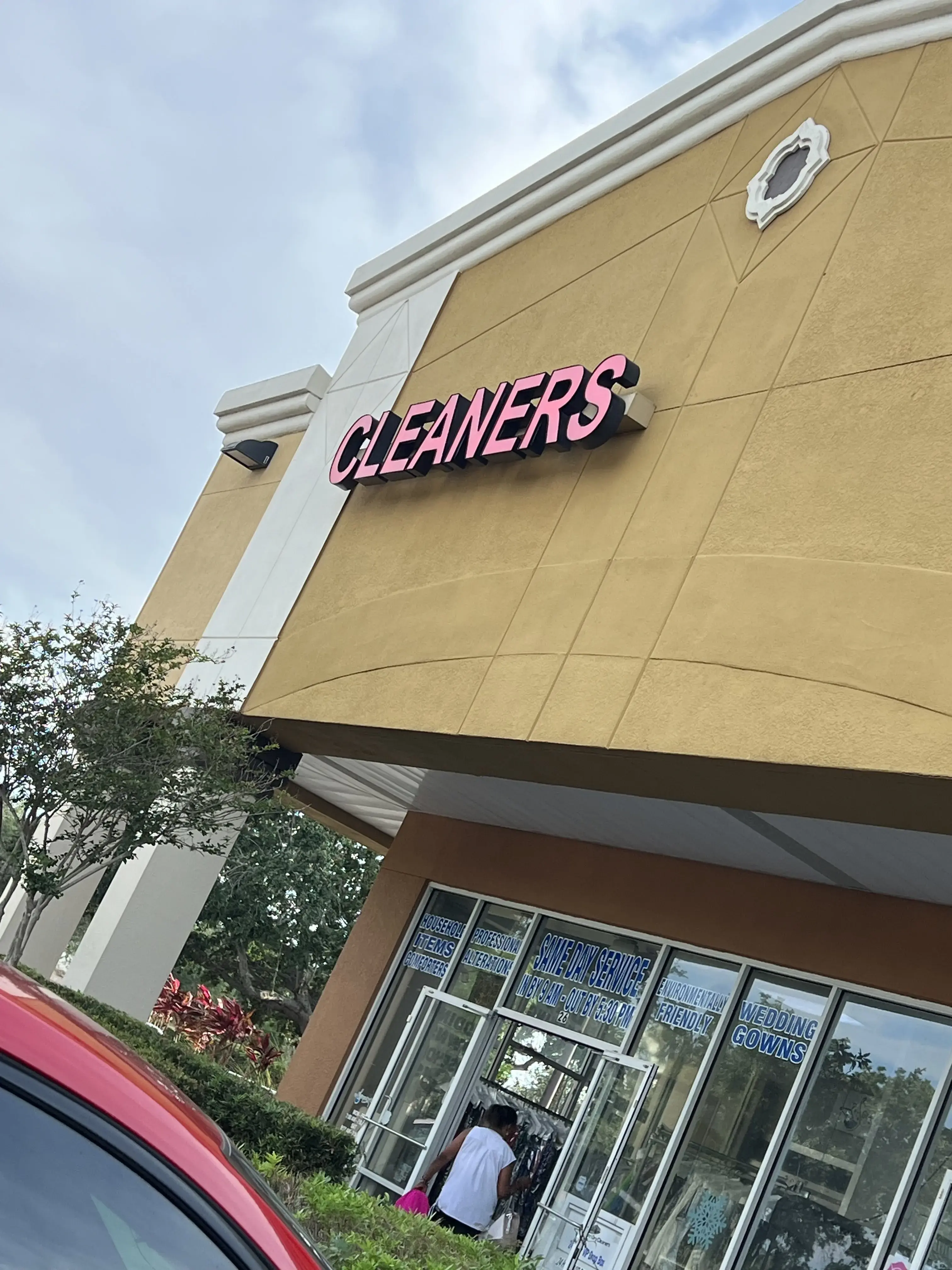 Green Dry Cleaners and Alterations thumbnail 3