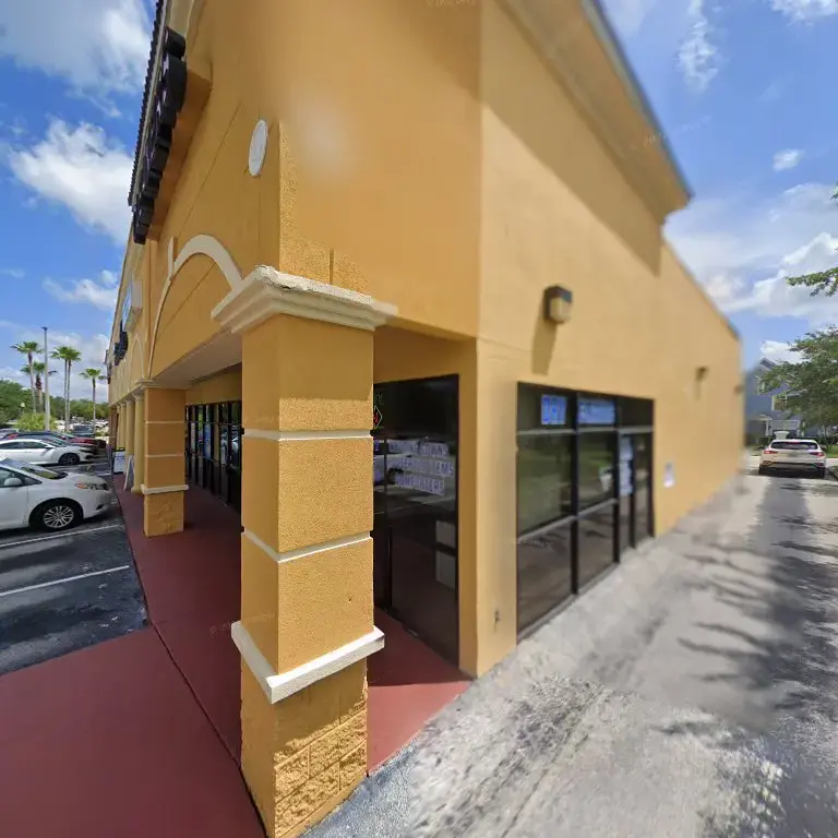 Green Dry Cleaners and Alterations - Image 13