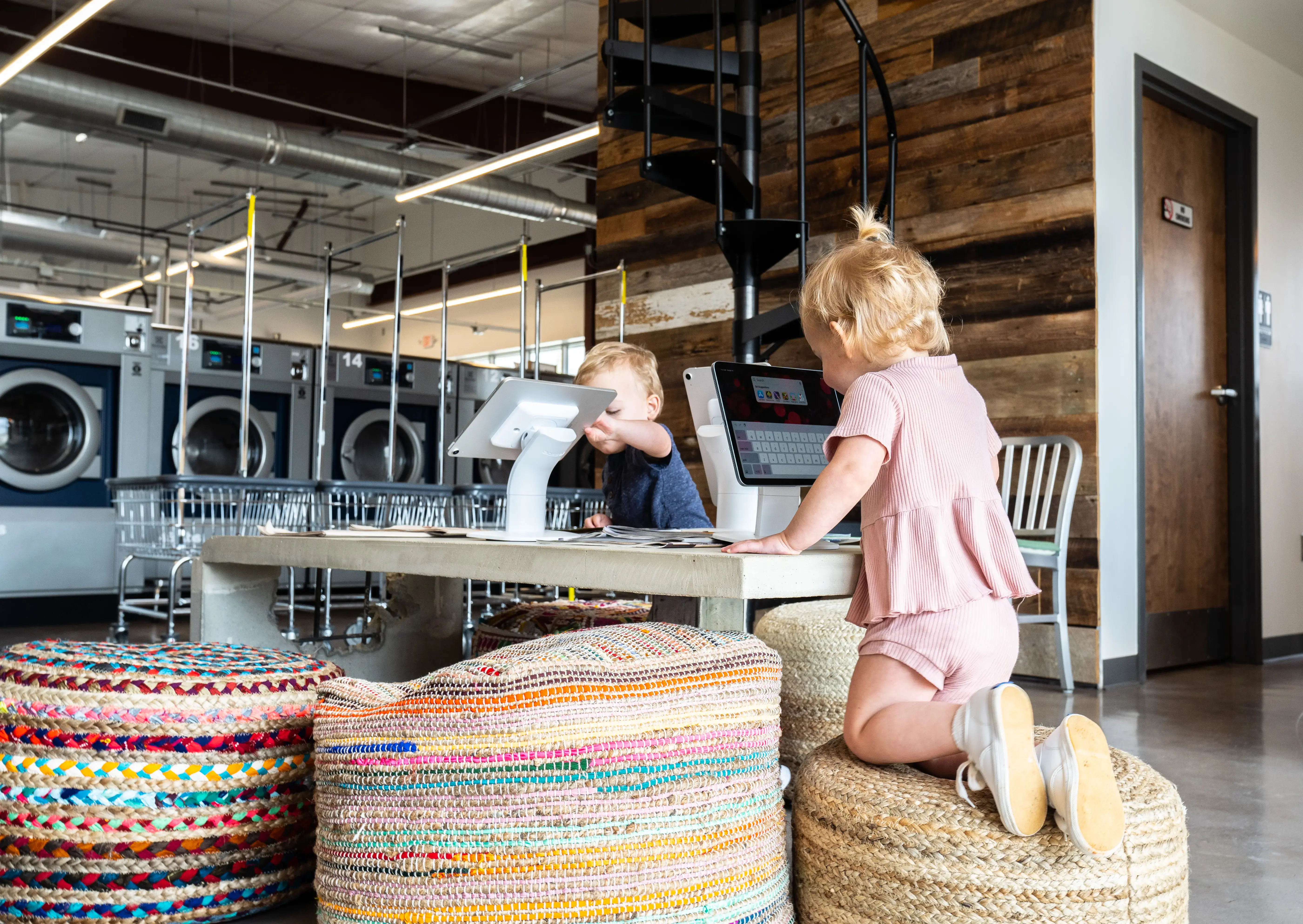 Green Laundry Lounge - Image 13