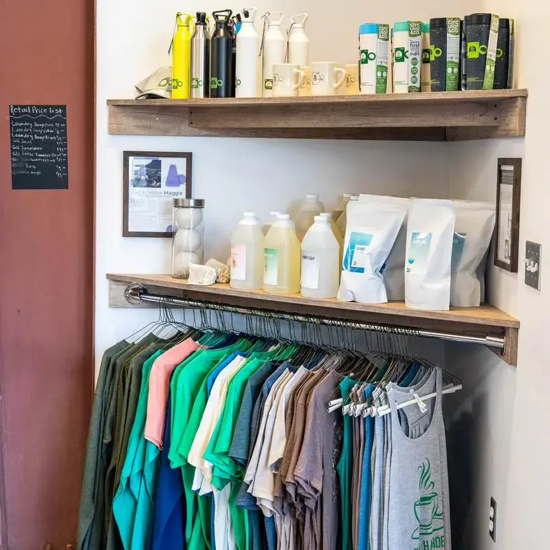 Green Laundry Lounge - Image 4