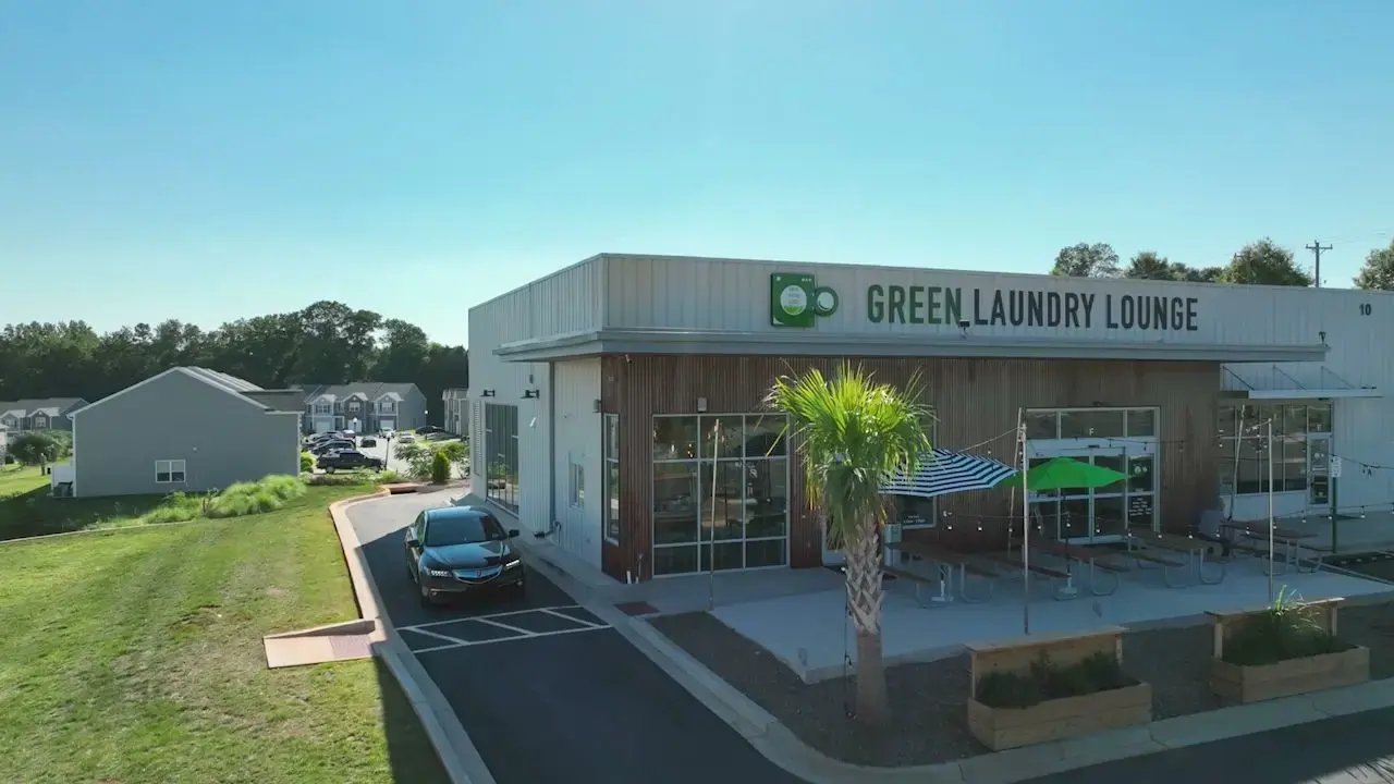Green Laundry Lounge thumbnail 2