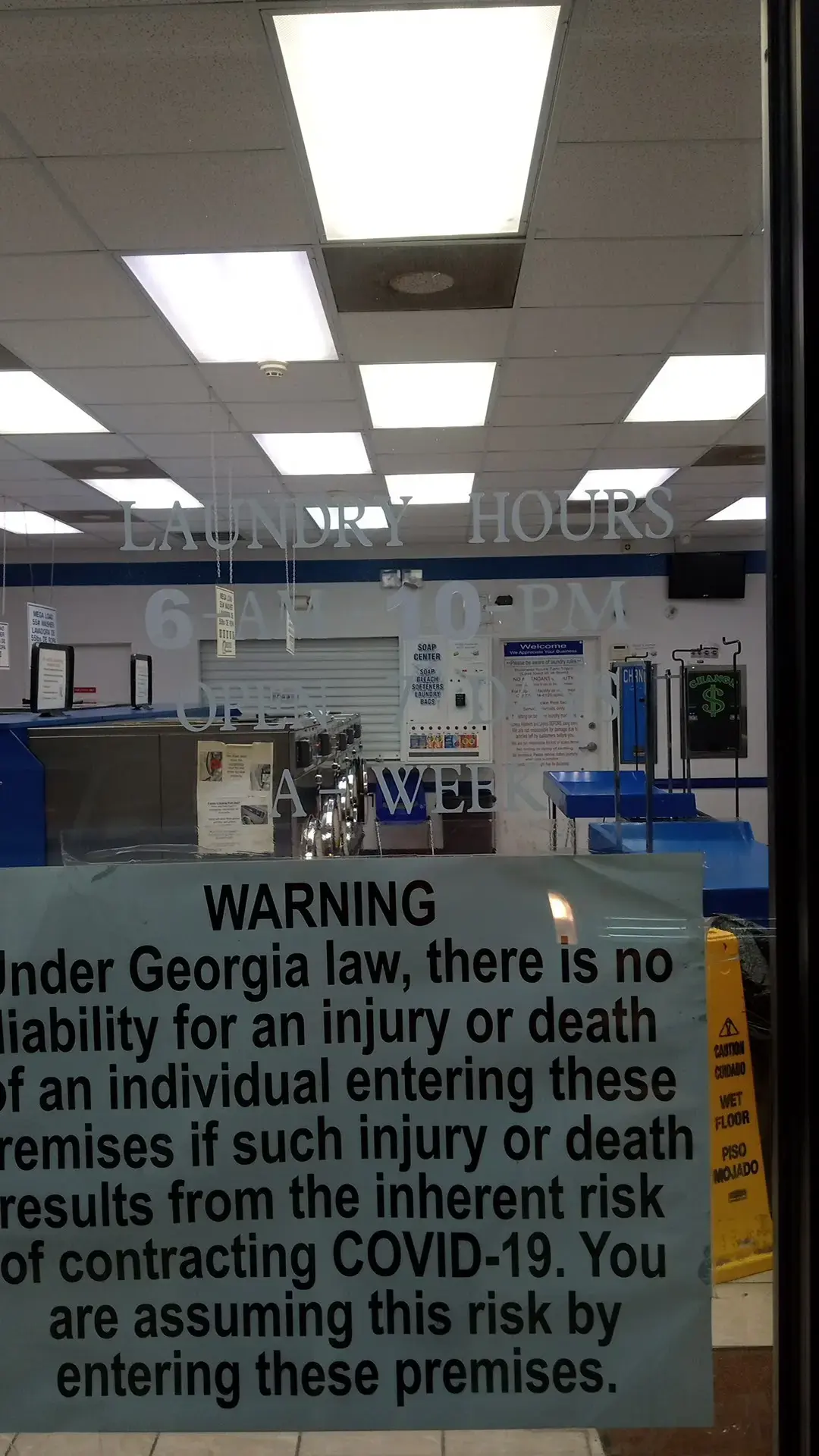 Green Plaza Coin Laundry - Image 7