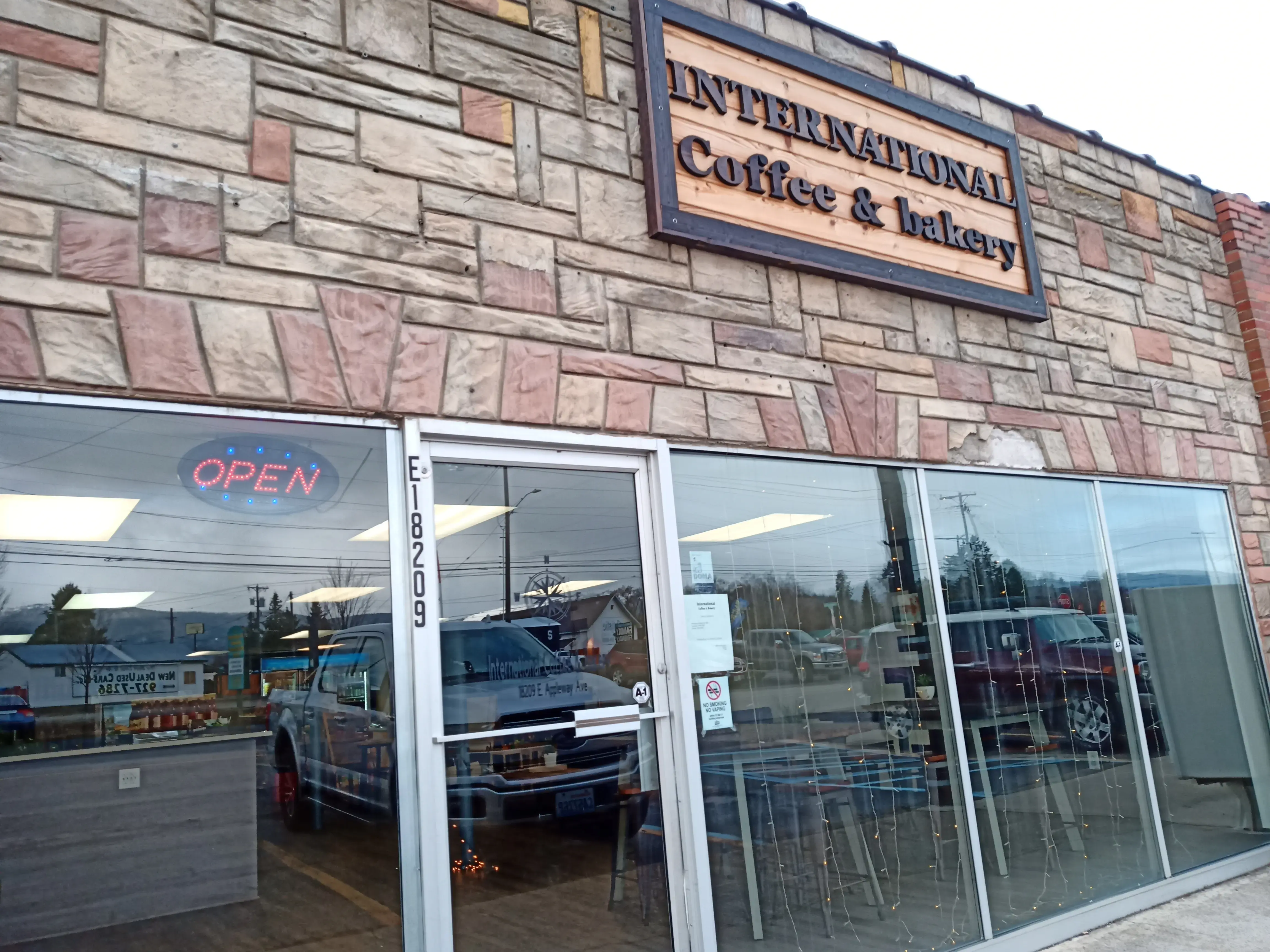 Greenacres Dry Cleaners & Alterations thumbnail 19