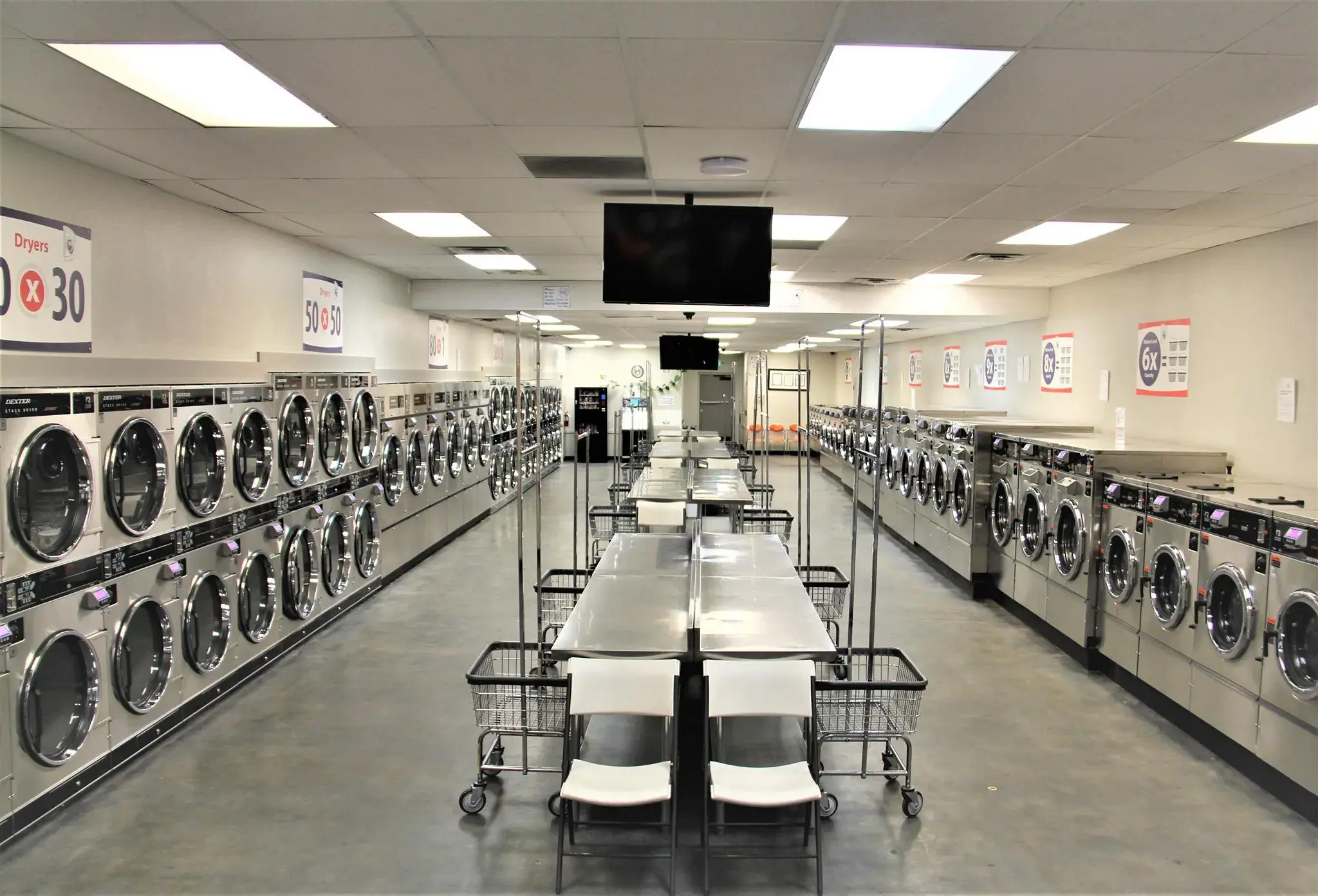 Greenbriar Coin Laundry and Wash Dry Fold Drop Off Service - Image 3