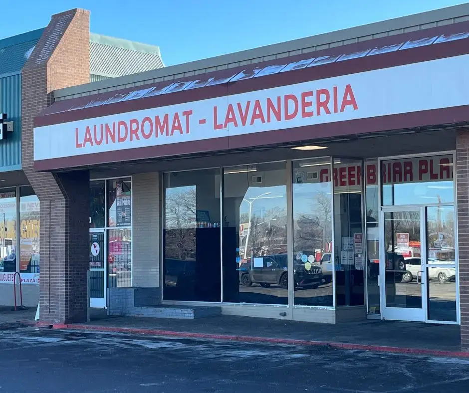 Greenbriar Coin Laundry and Wash Dry Fold Drop Off Service - Image 4