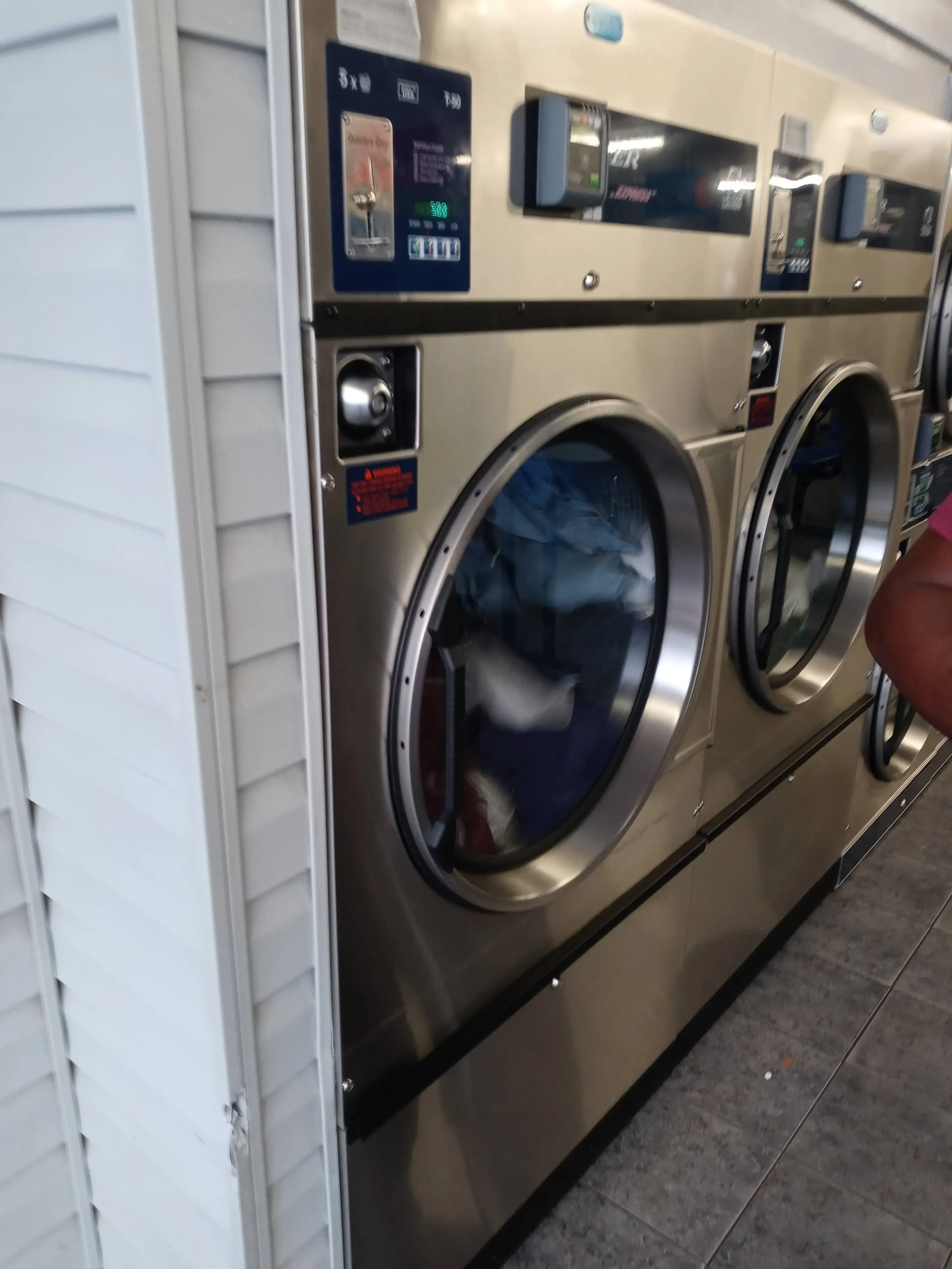 Greensboro Laundry Land Laundromat thumbnail 4