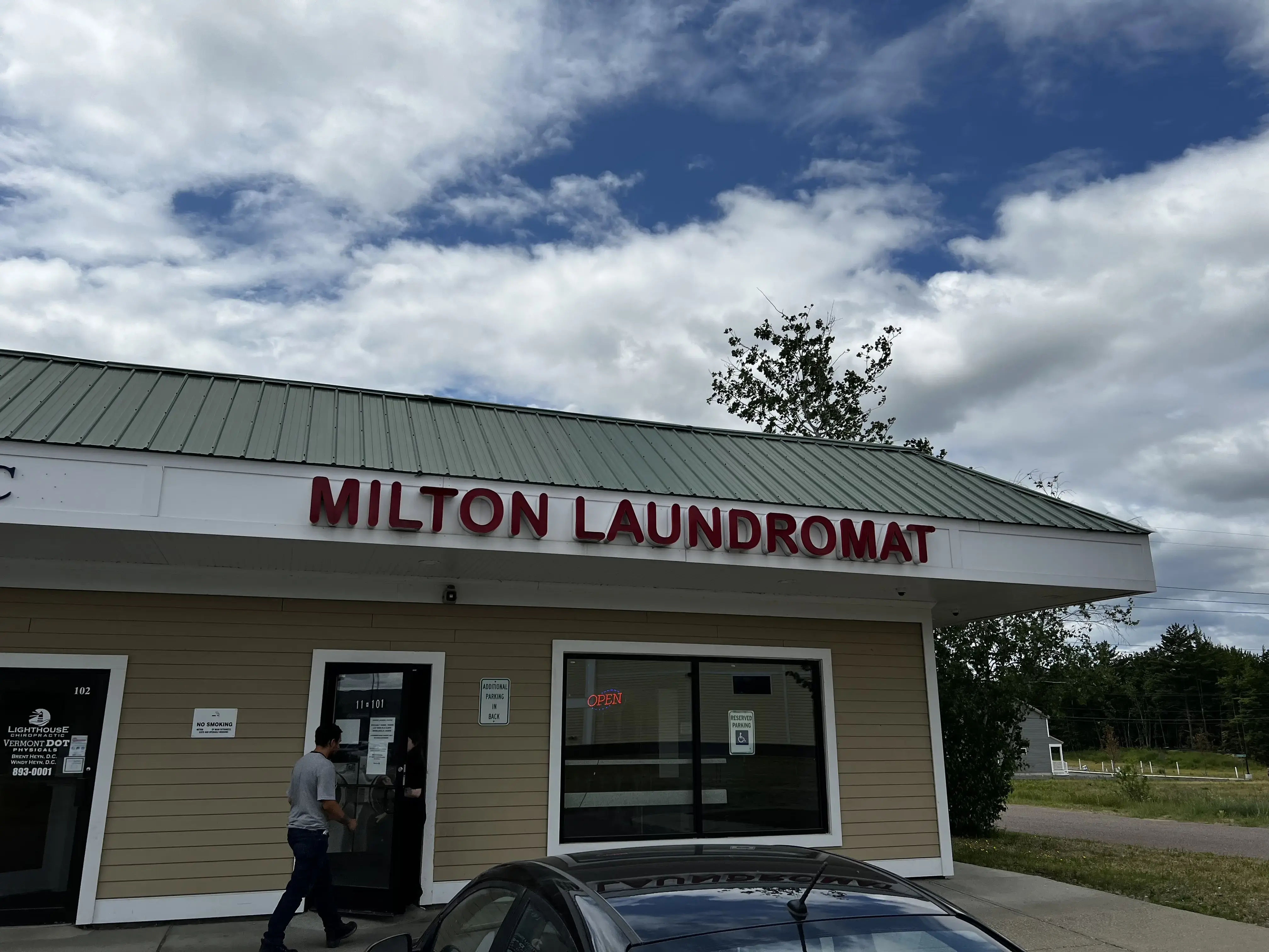 Greer’s Milton Laundromat thumbnail 2