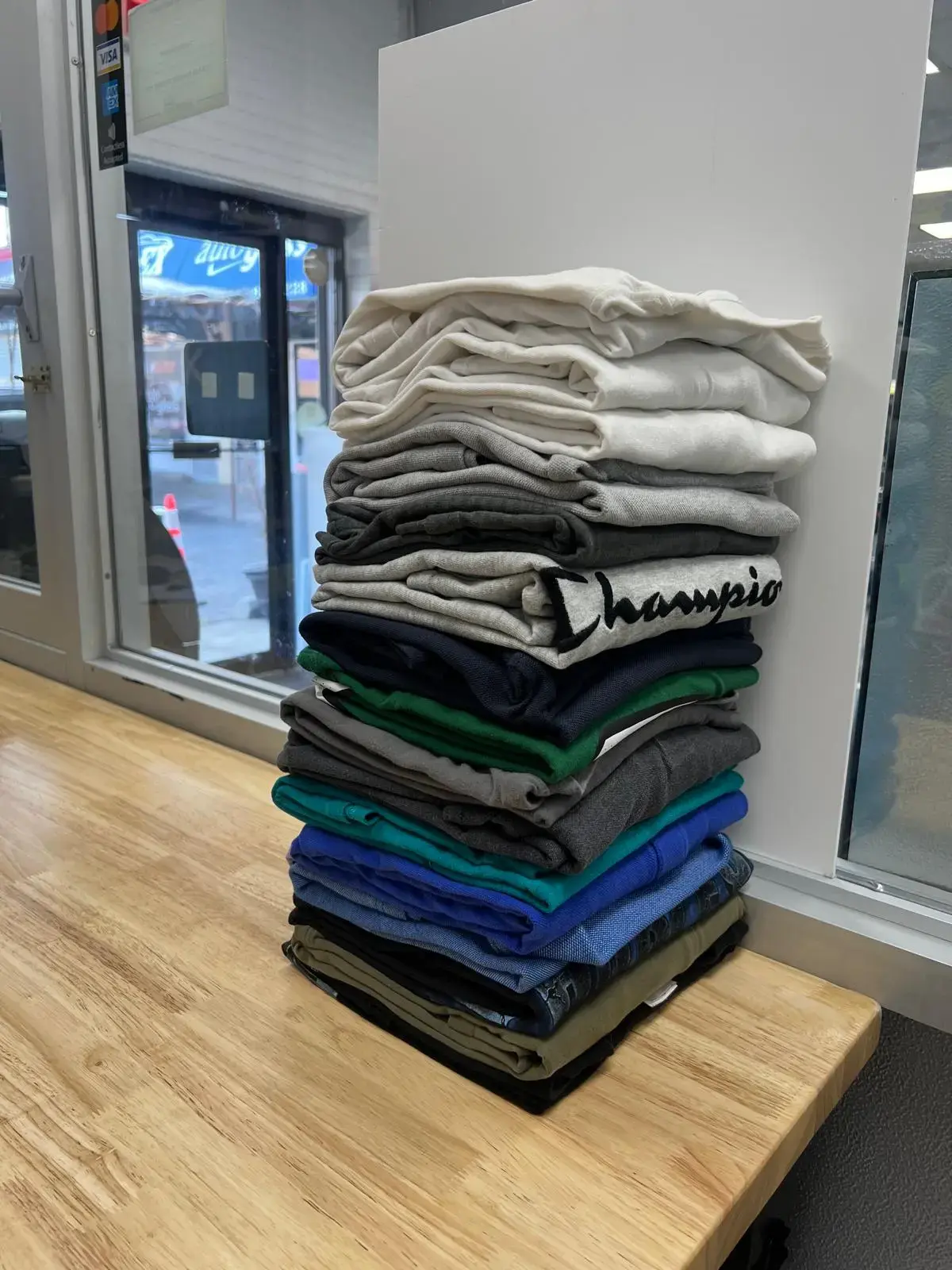 GUAMAN LAUNDROMAT INC - Image 2