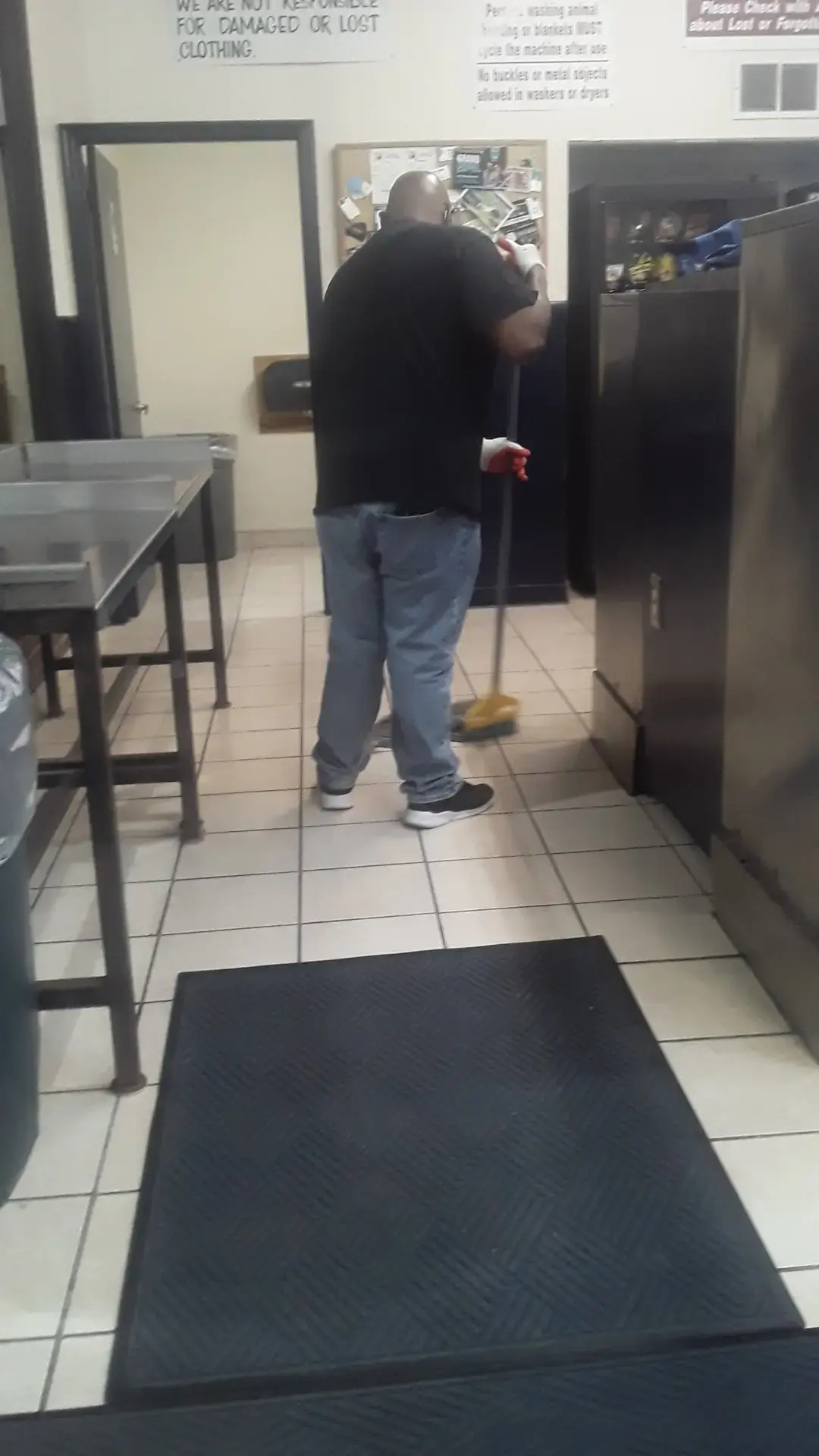 Gulf Breeze Coin Laundry - Image 18