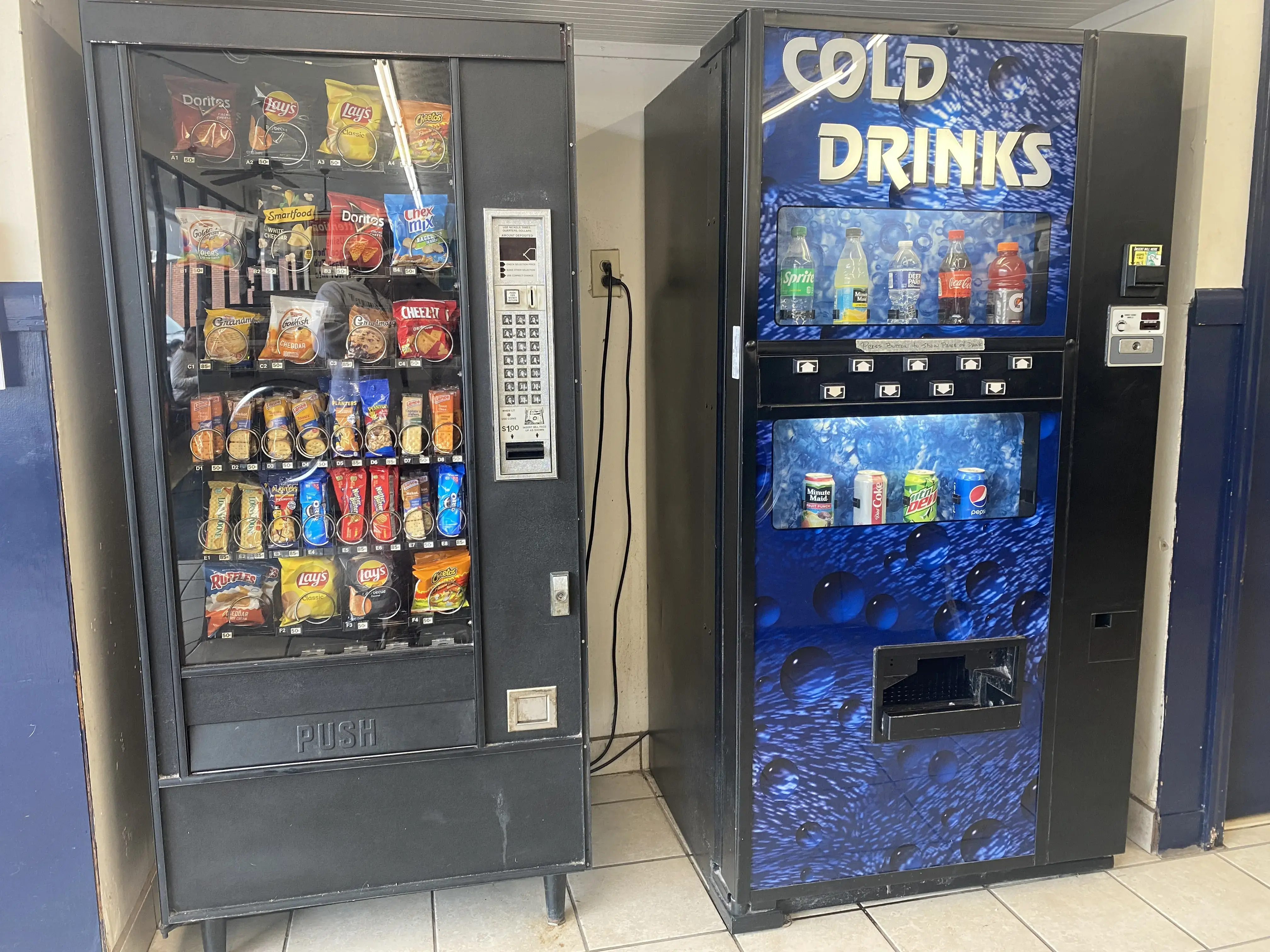 Gulf Breeze Coin Laundry thumbnail 12