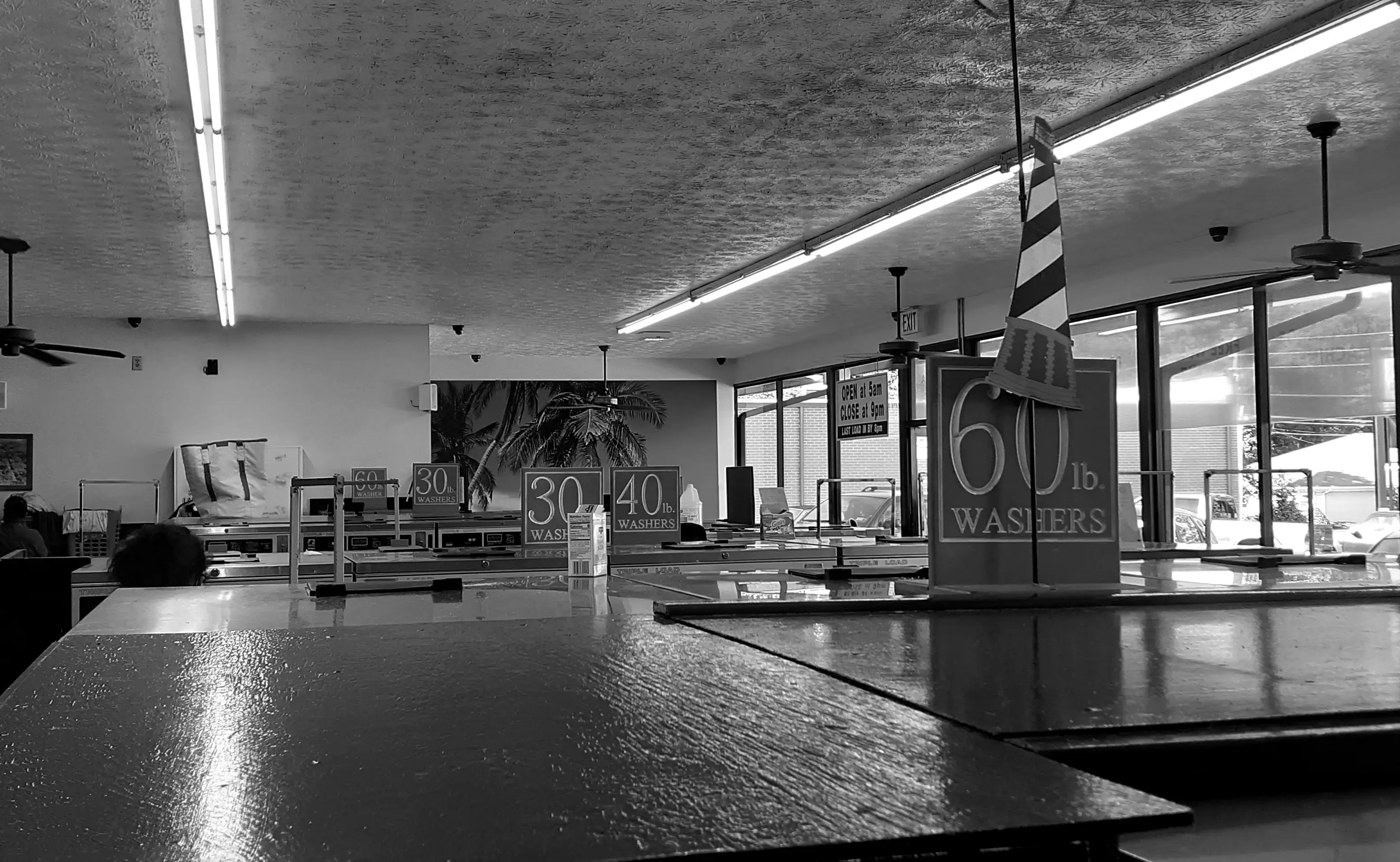 Gulf Breeze Coin Laundry - Image 16