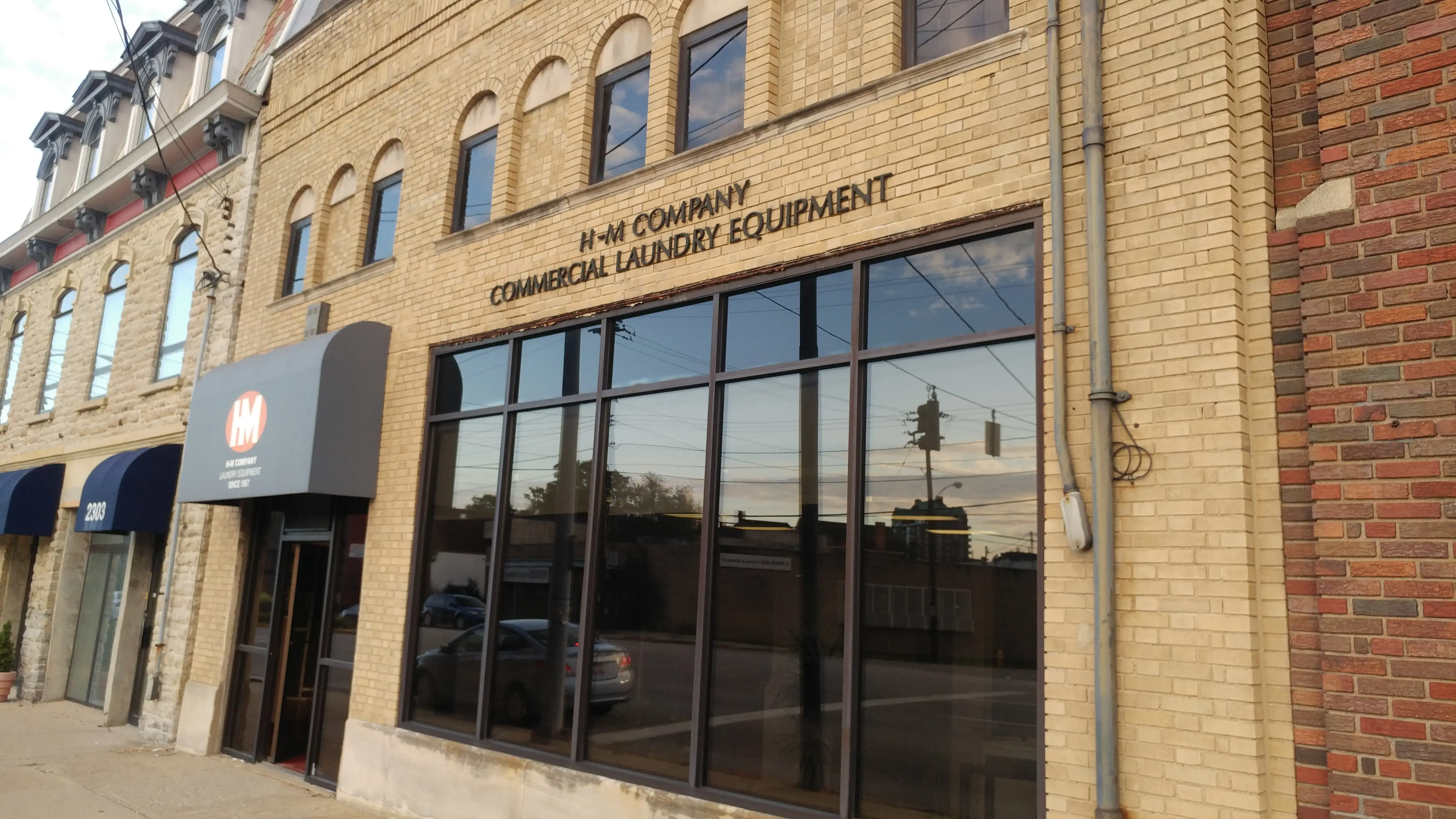 H-M Company Laundry Equipment - Image 6