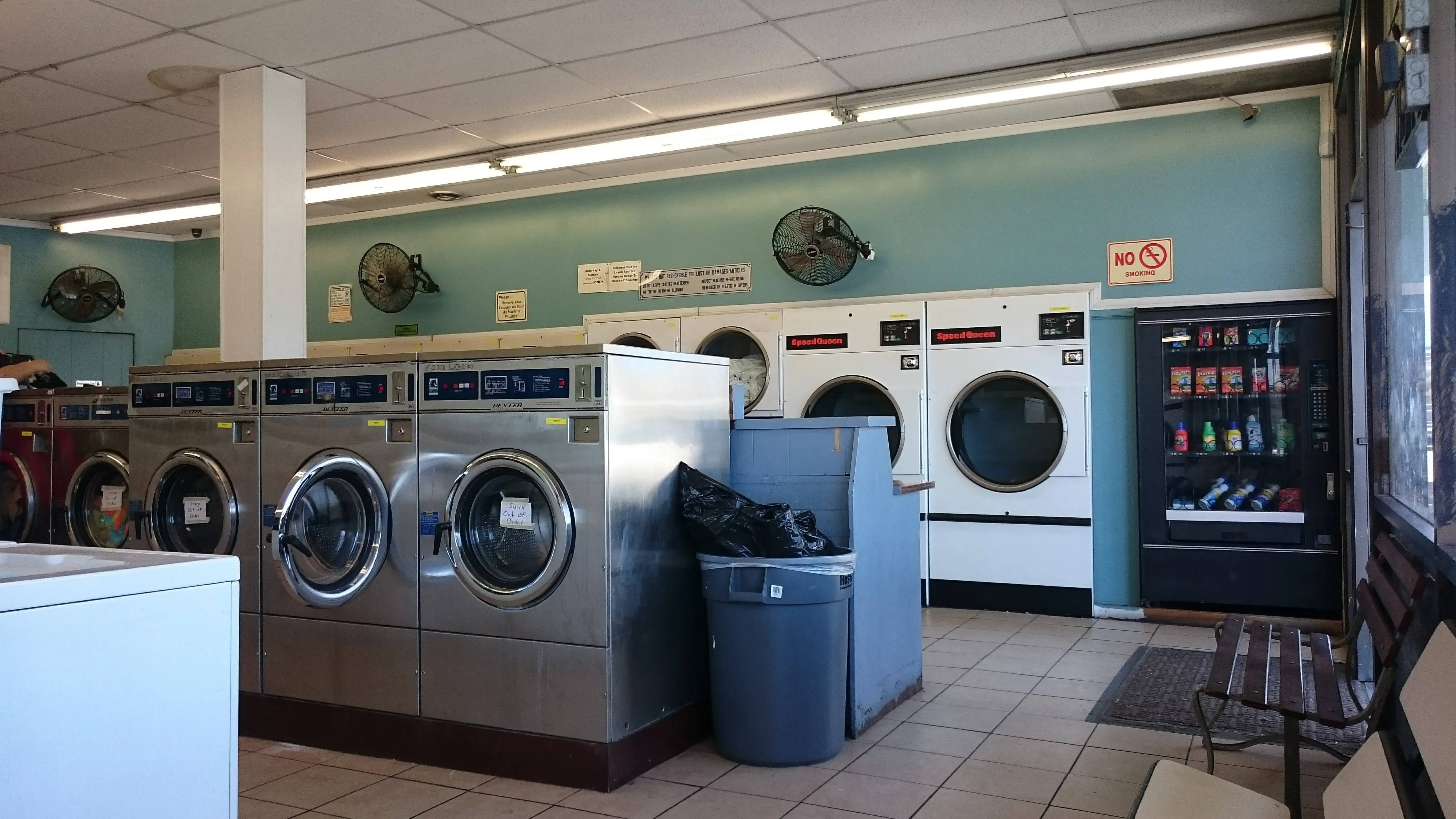 H & Y Coin Laundry - Image 4