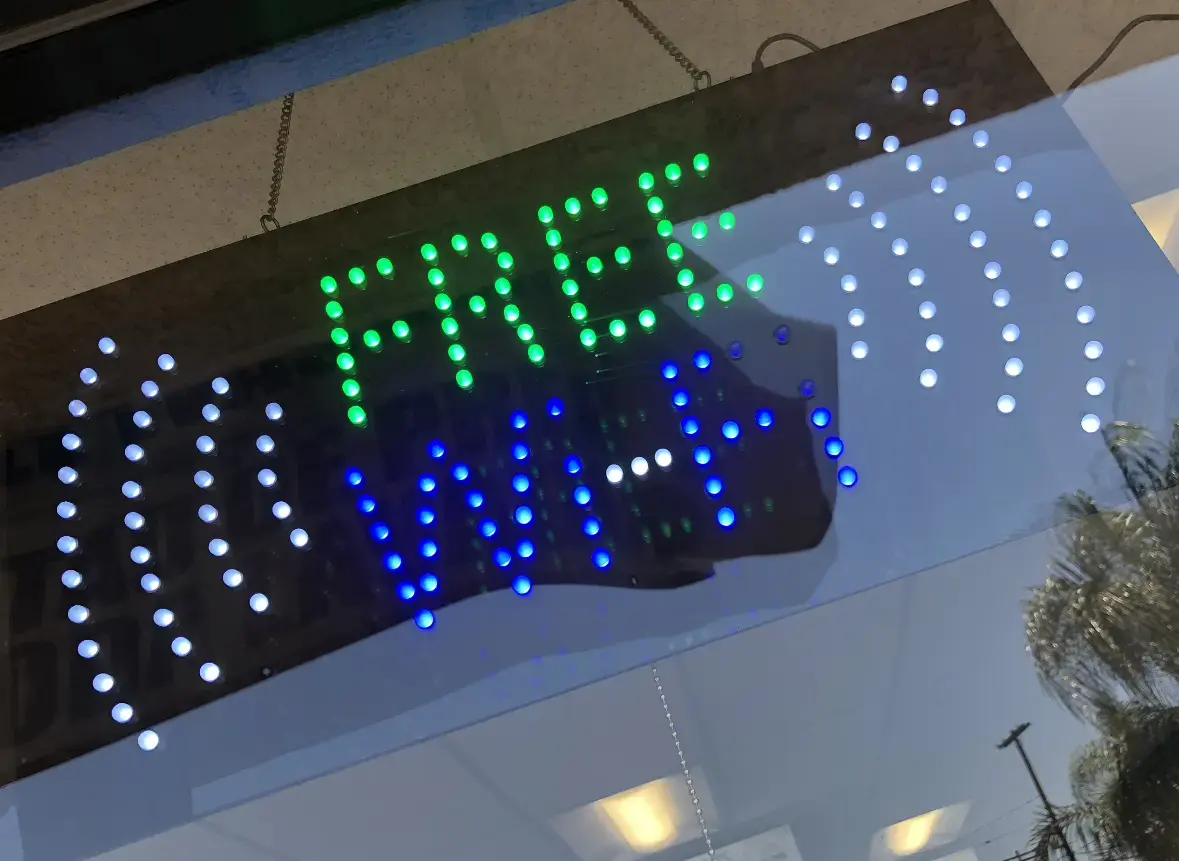 Half Price Laundromat - Image 10