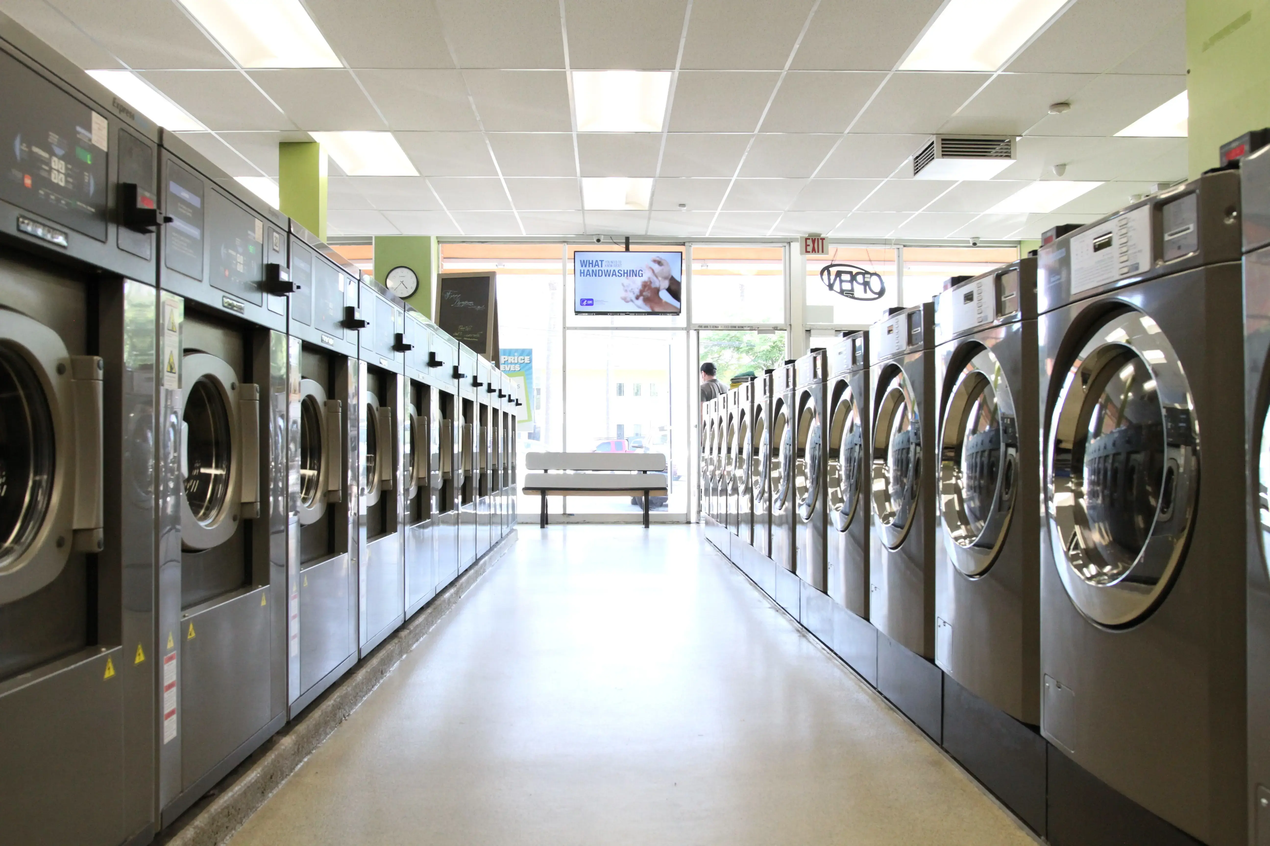 Half Price Laundromat - Image 2