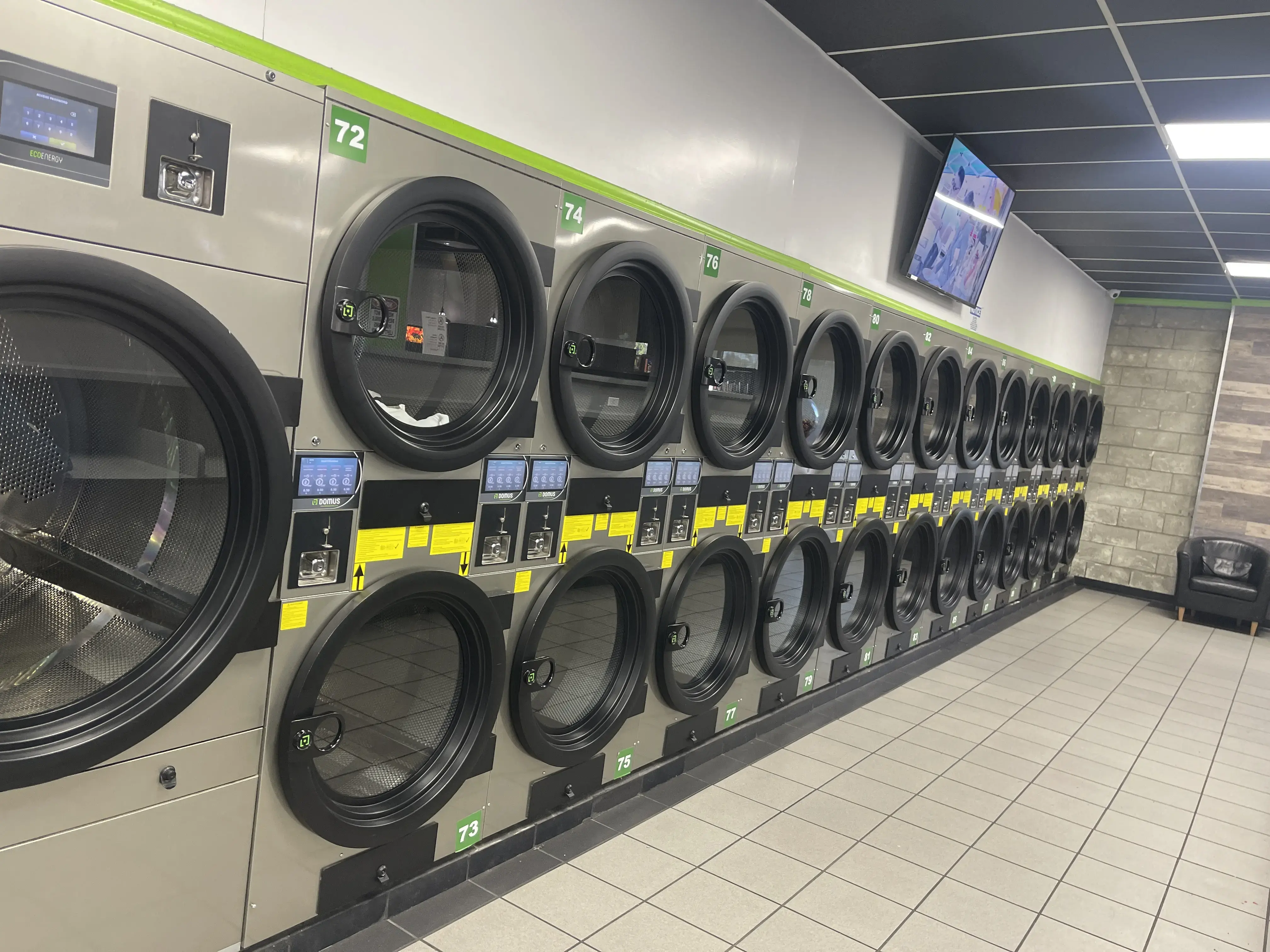 Half Price Laundromat thumbnail 2