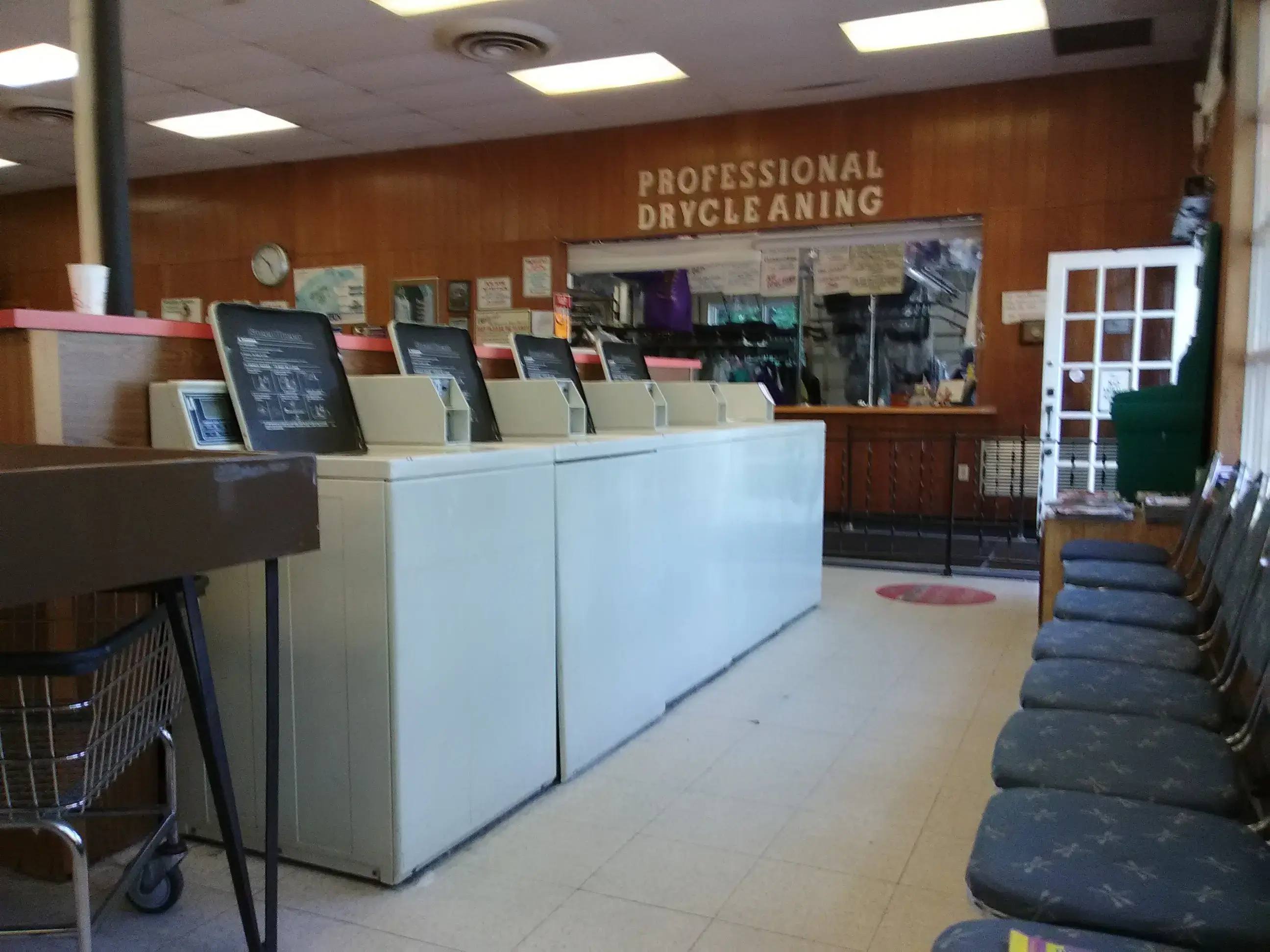 Hallmark Cleaners Inc - Image 5