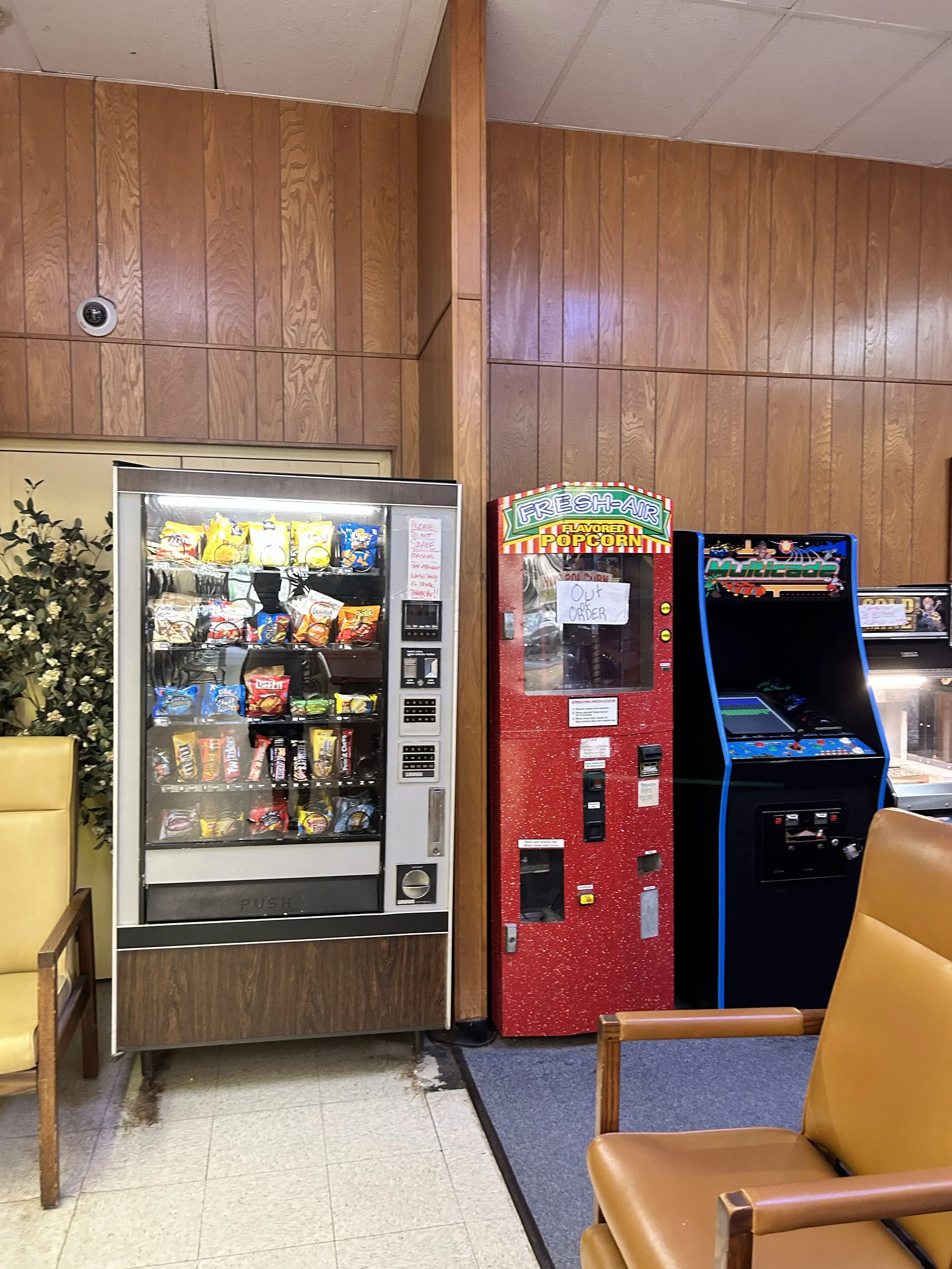 Hallmark Cleaners Inc - Image 4