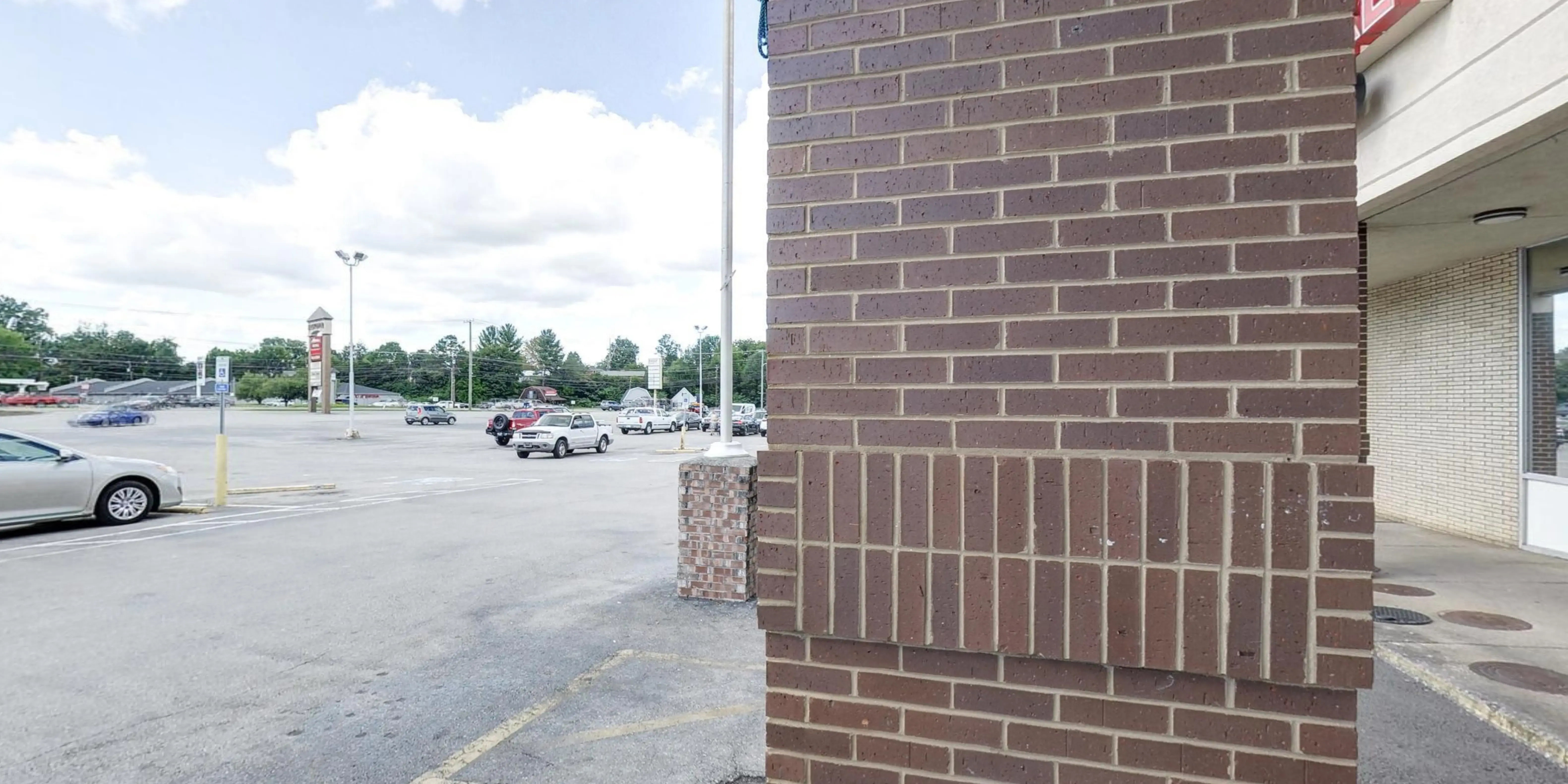 Halls Coin Laundry - Knoxville thumbnail 10