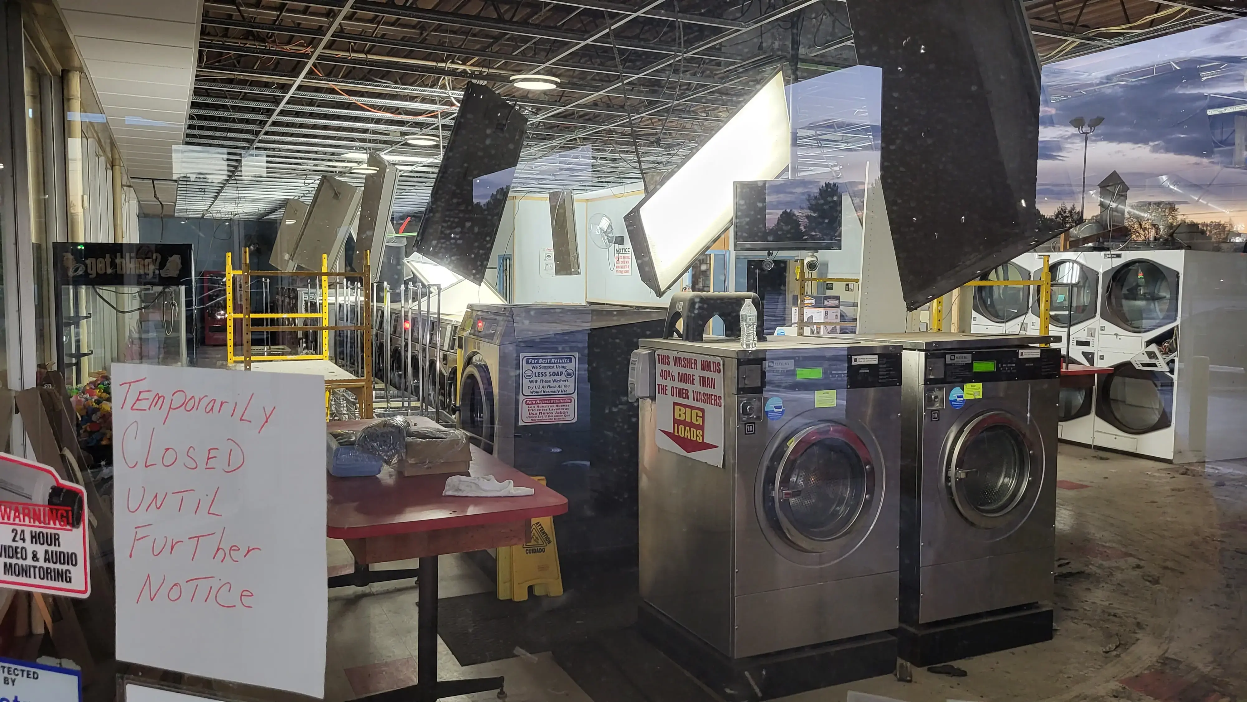 Halls Coin Laundry - Knoxville thumbnail 8