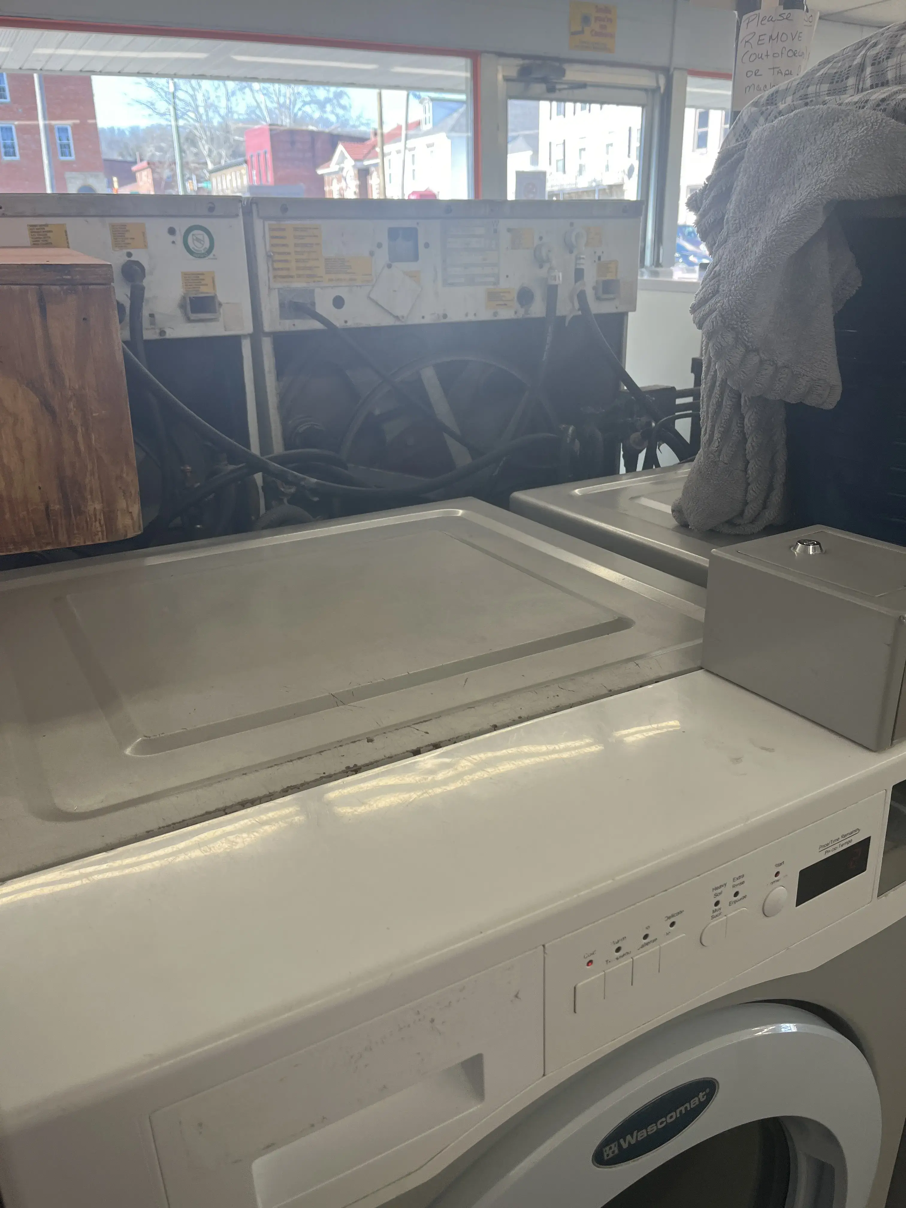 Halls Laundries thumbnail 2