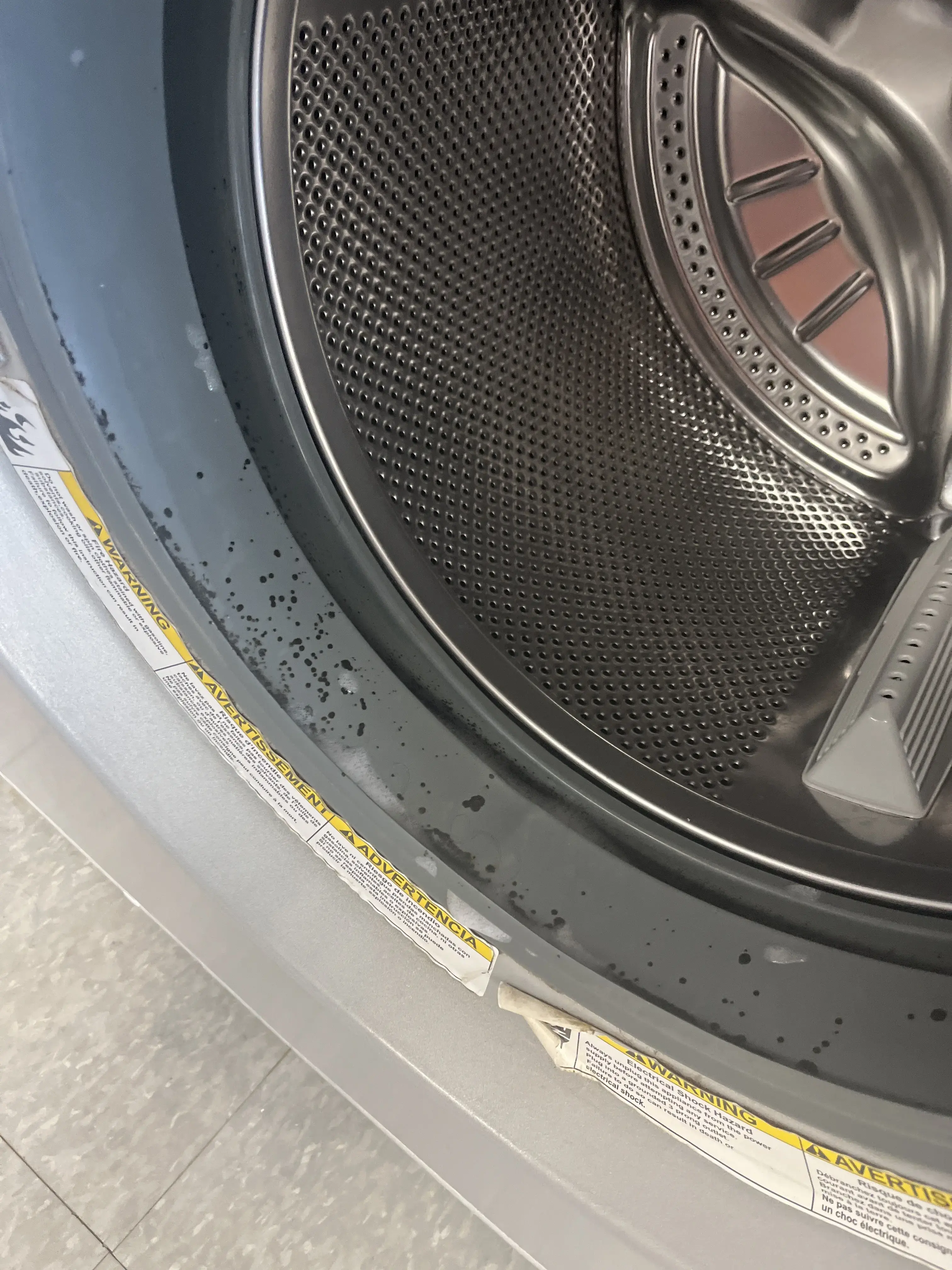 Halls Laundries thumbnail 3