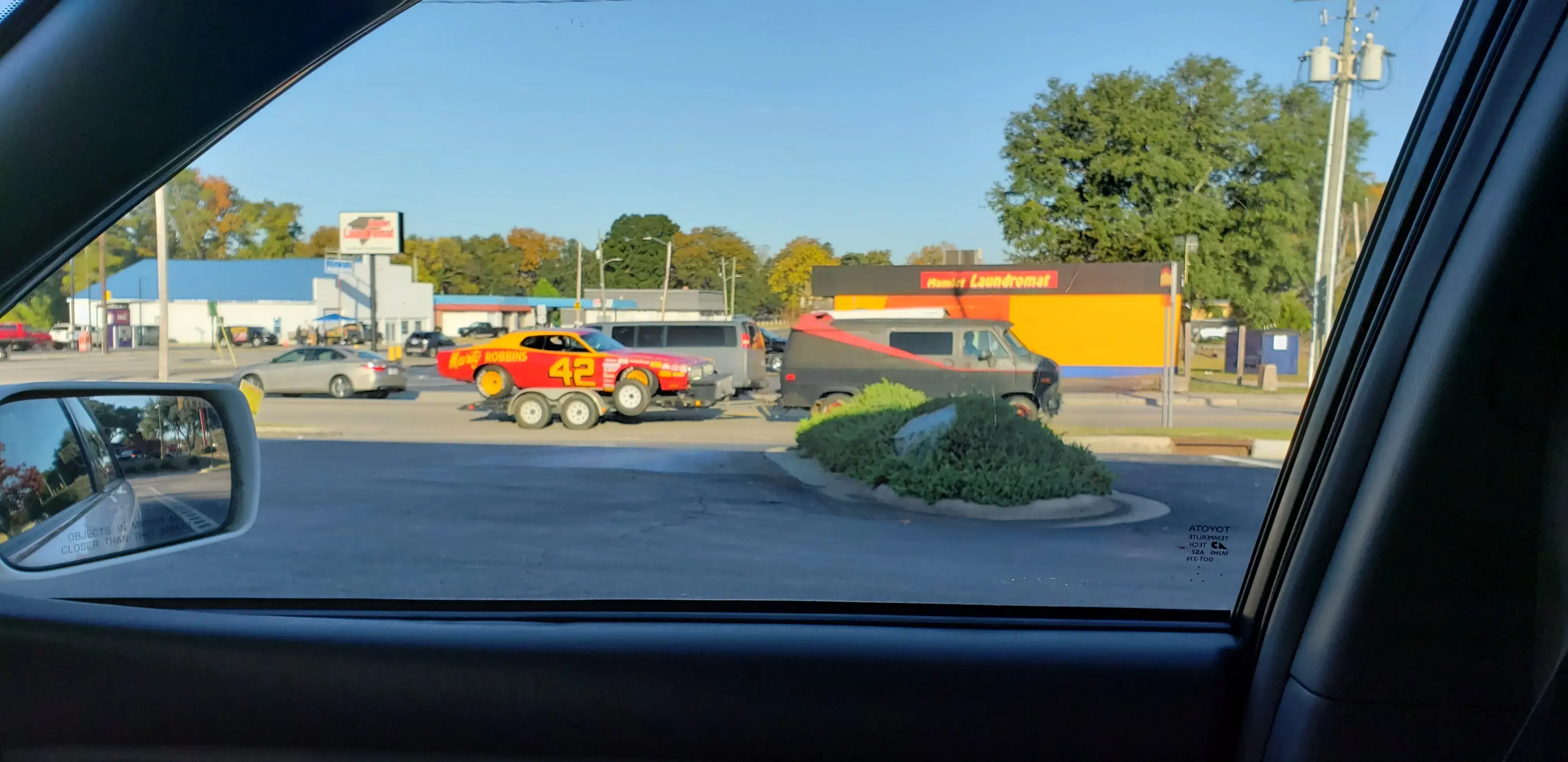 Hamlet Laundromat - Image 15