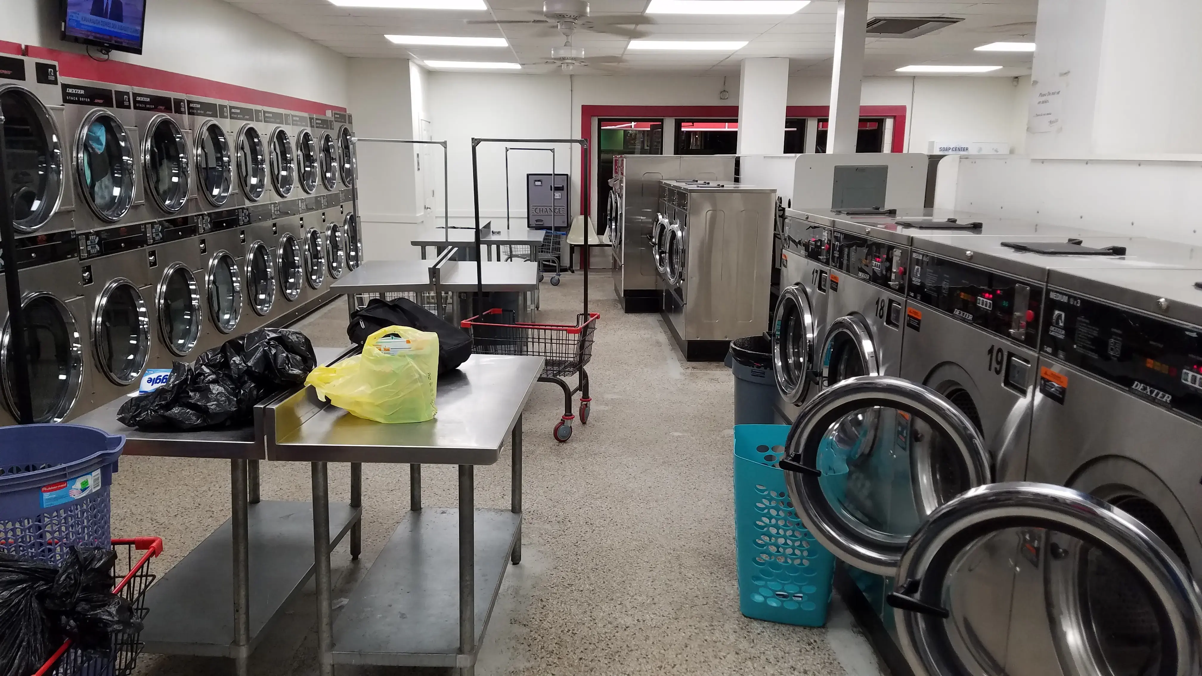 Hamlet Laundromat thumbnail 14