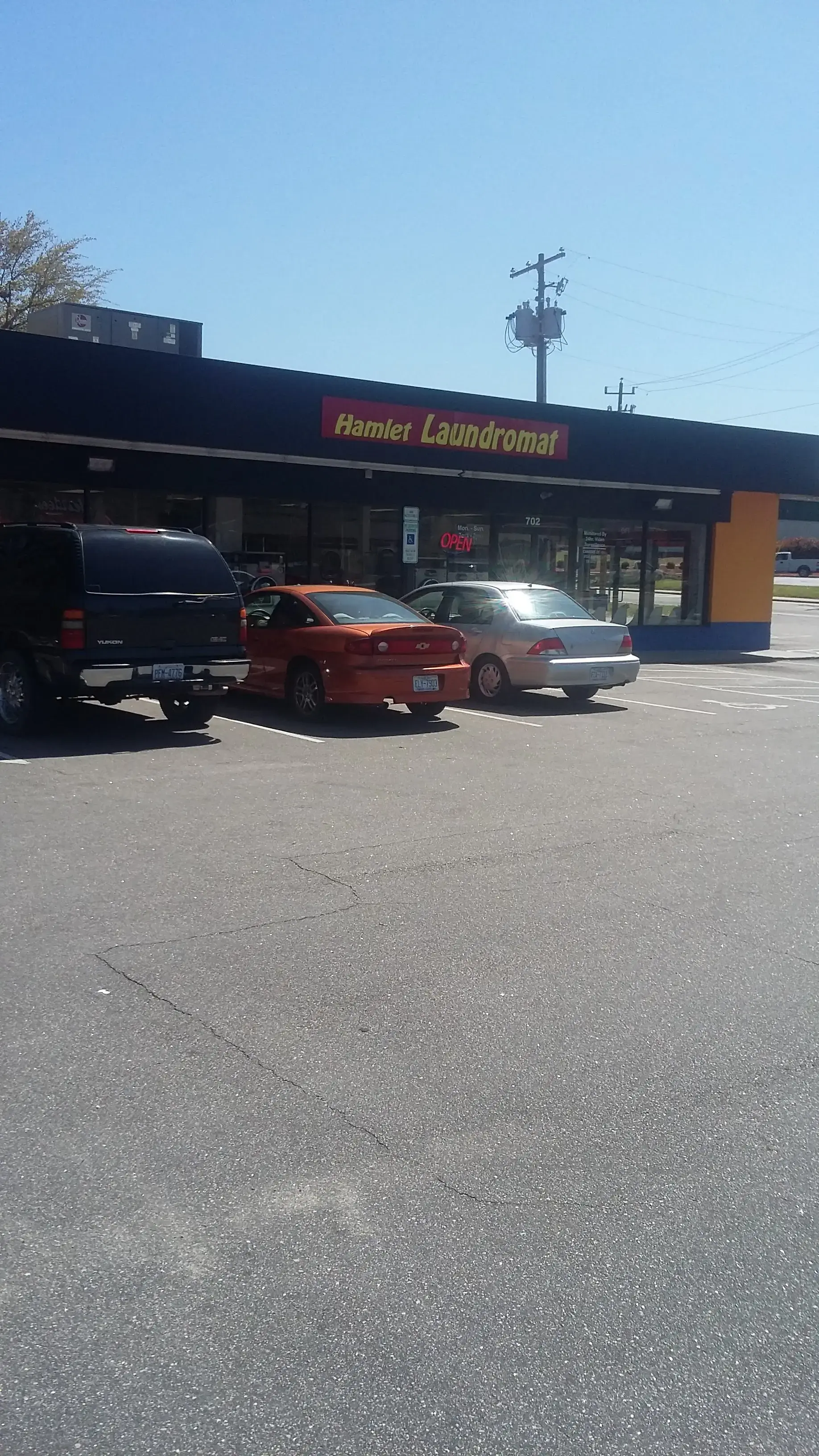 Hamlet Laundromat - Image 18