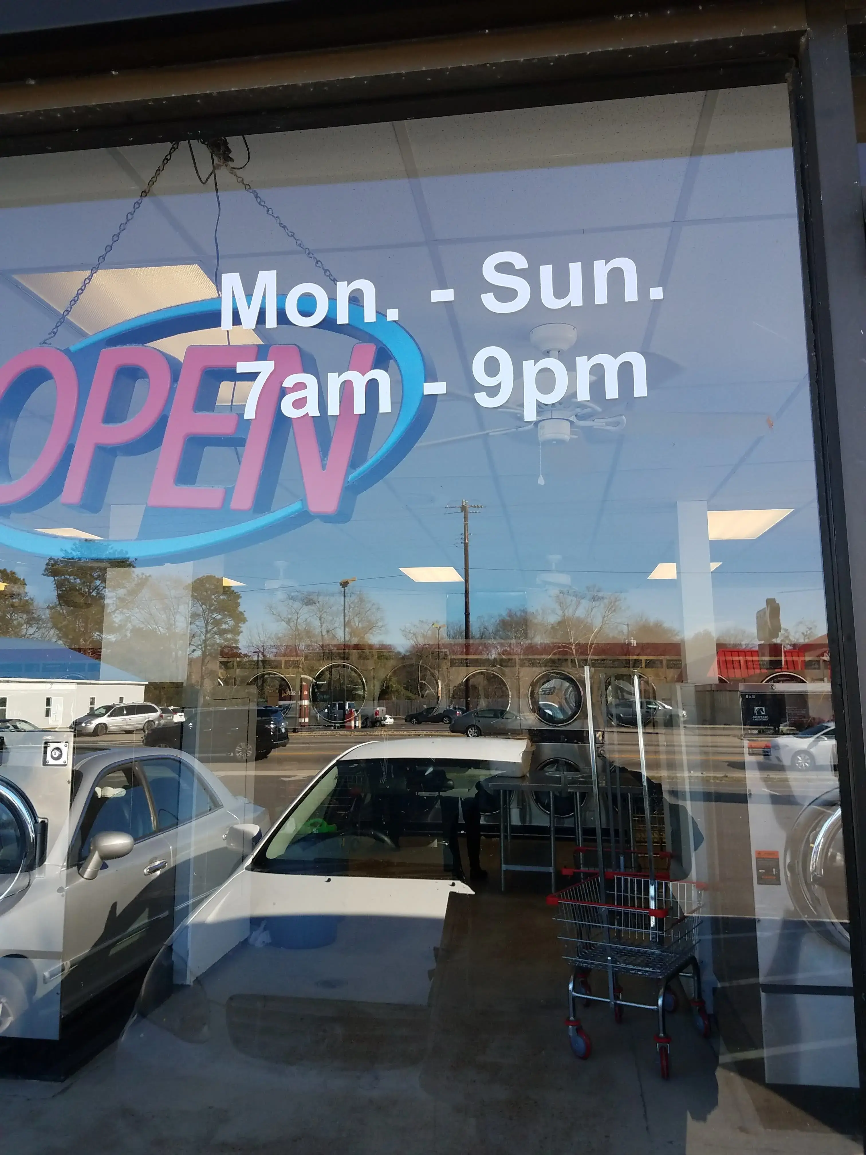 Hamlet Laundromat - Image 7