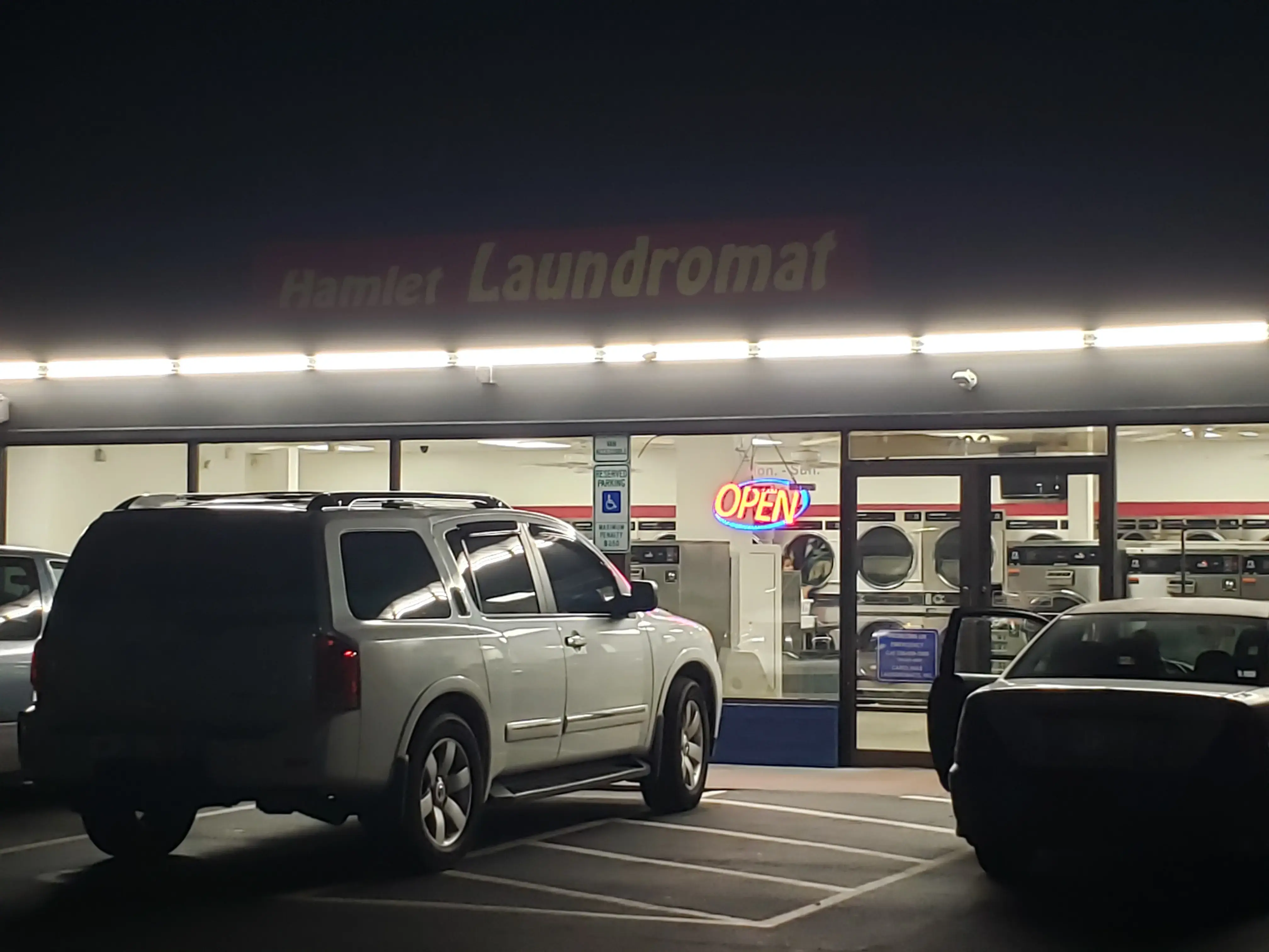 Hamlet Laundromat - Image 4