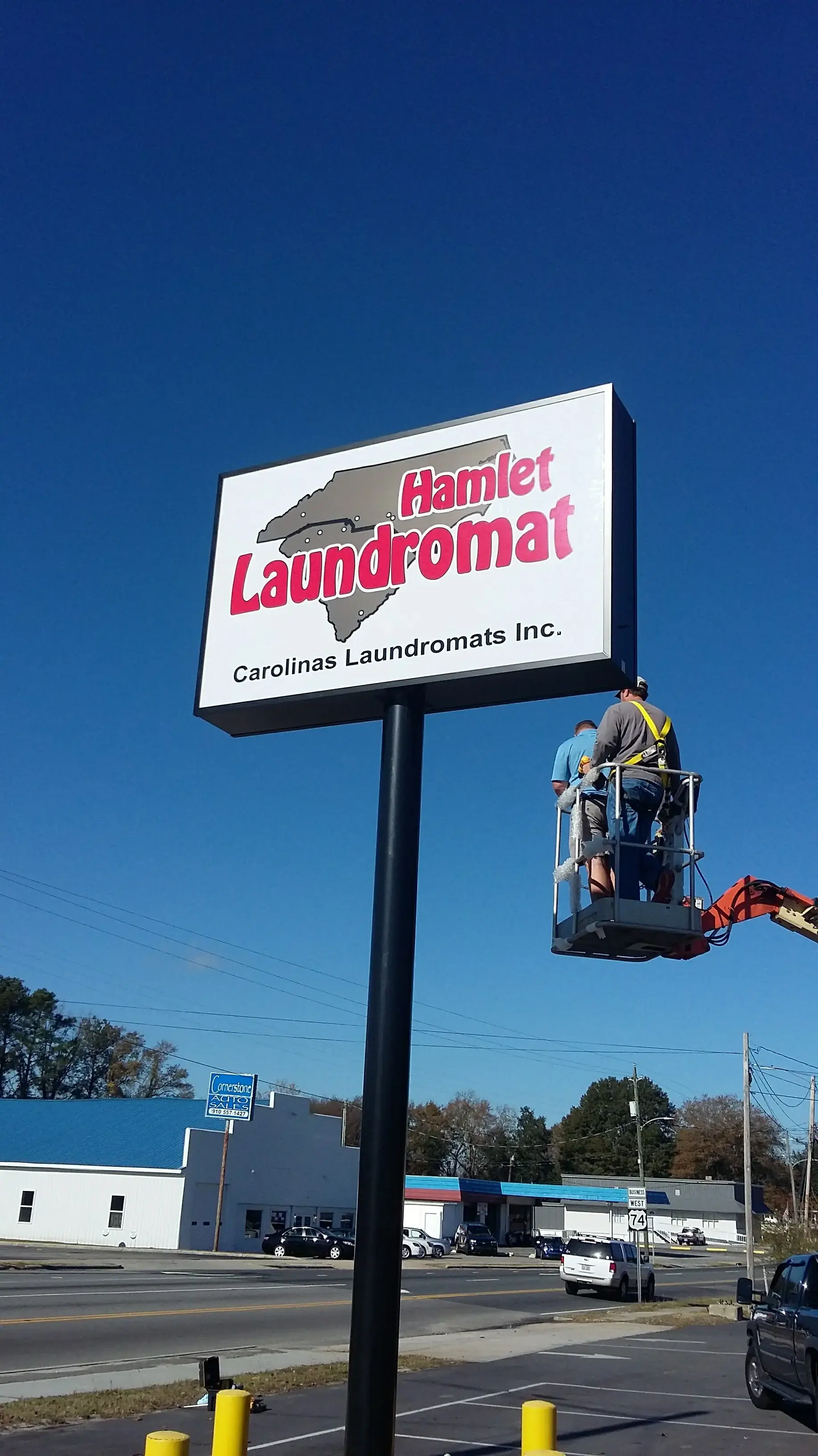 Hamlet Laundromat - Image 10