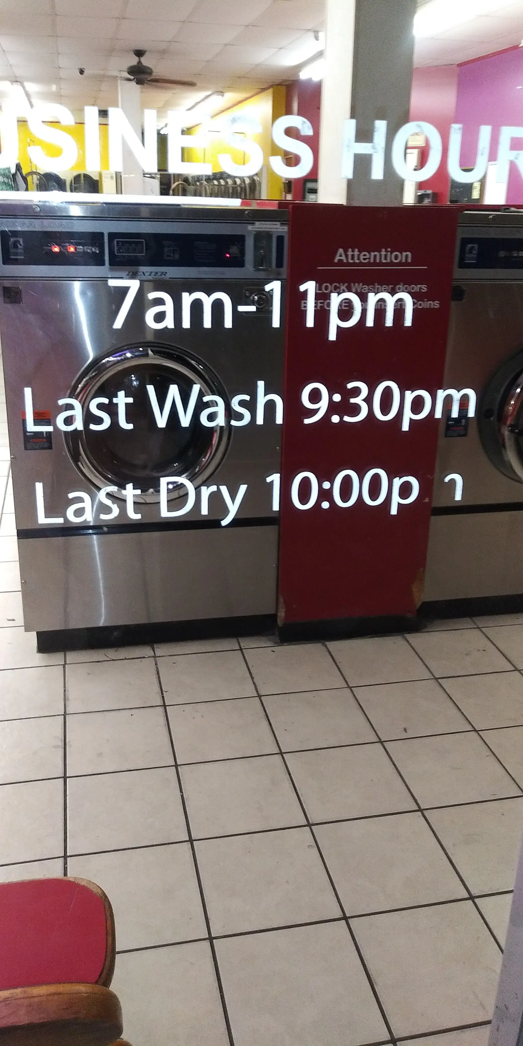 Hanania Coin Laundry thumbnail 13