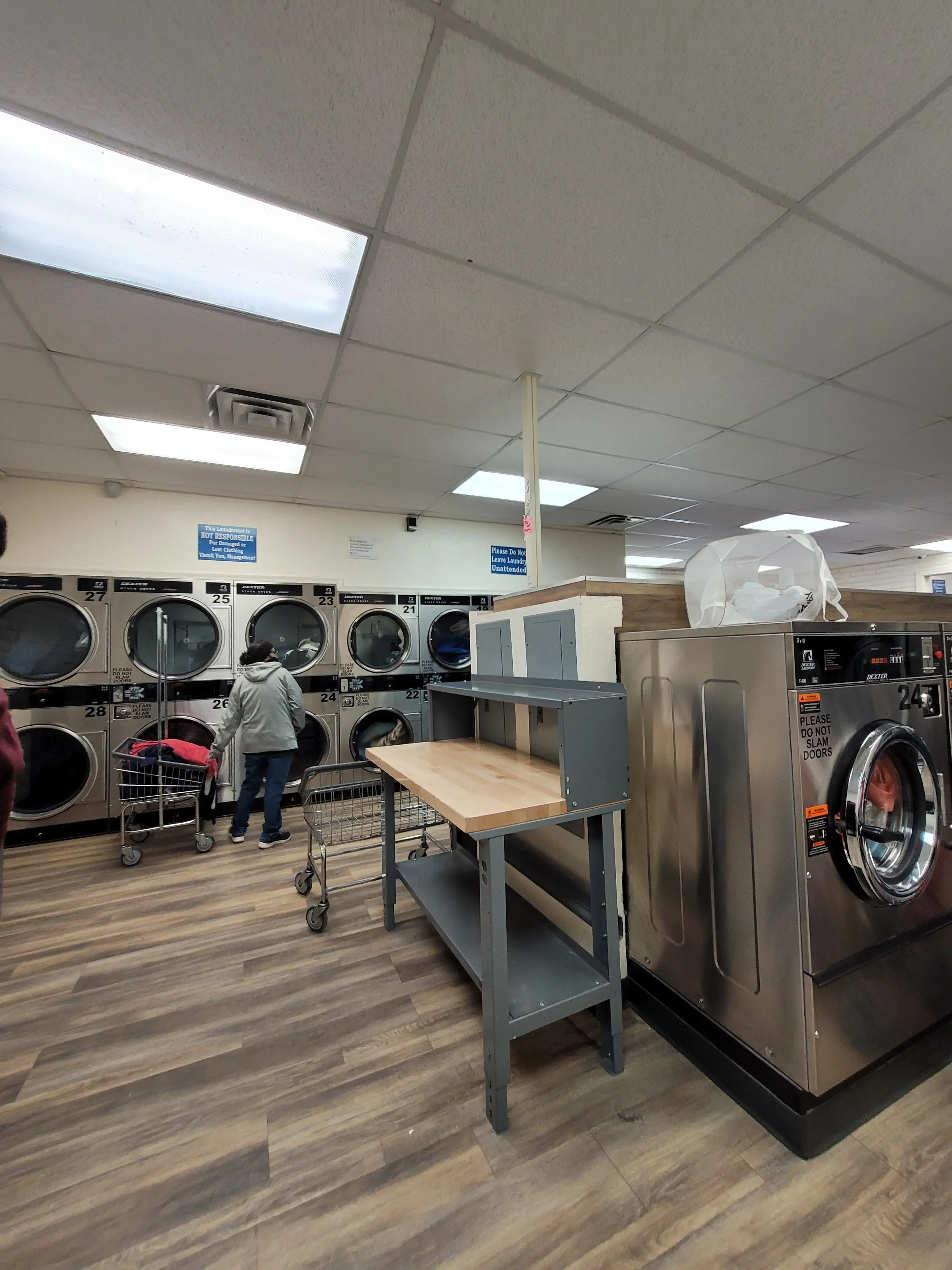 Handee Laundromat thumbnail 5