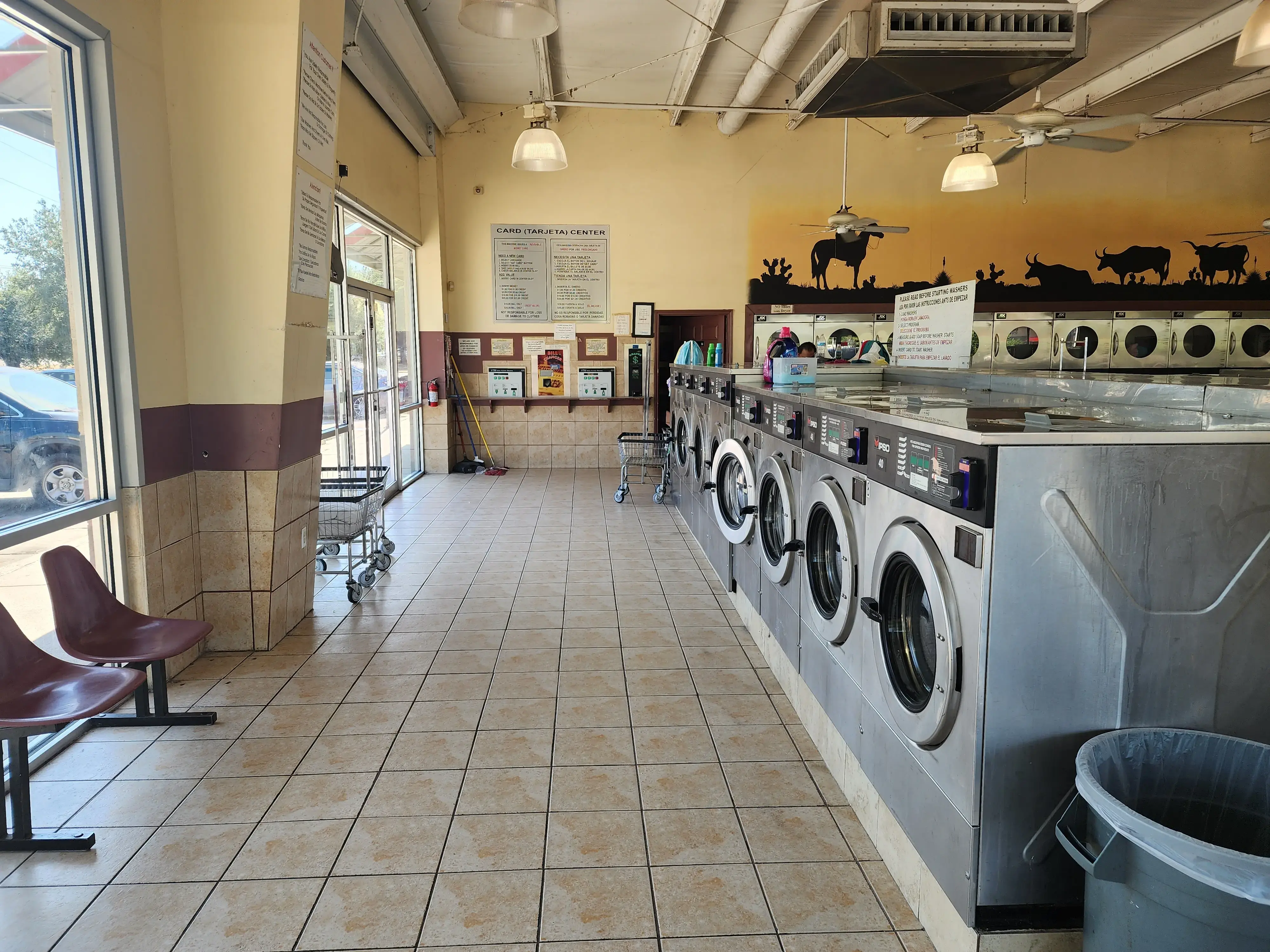 Handy Wash & Dry - Laundromat Lavandaria thumbnail 16