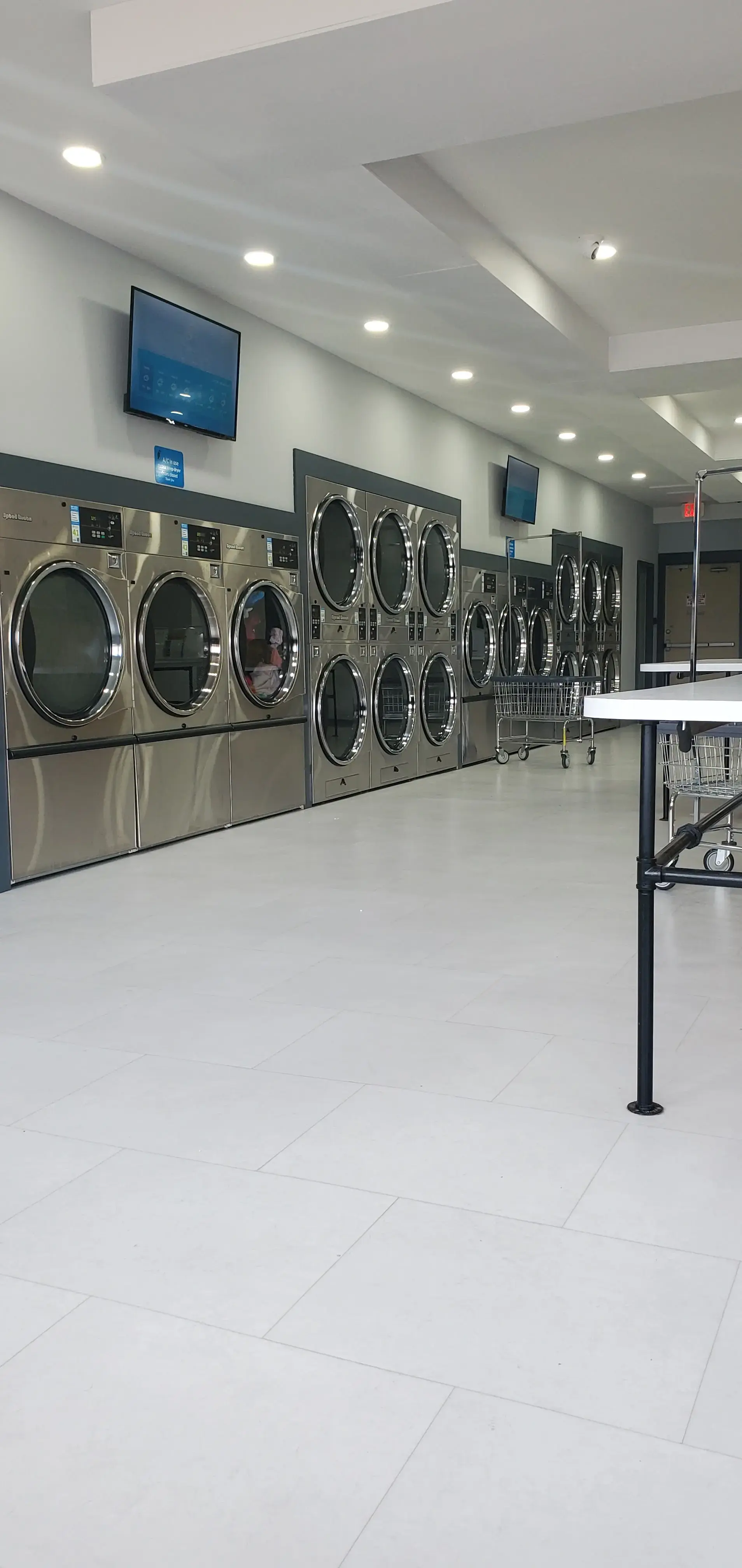 Handy Wash Laundromat - Image 11