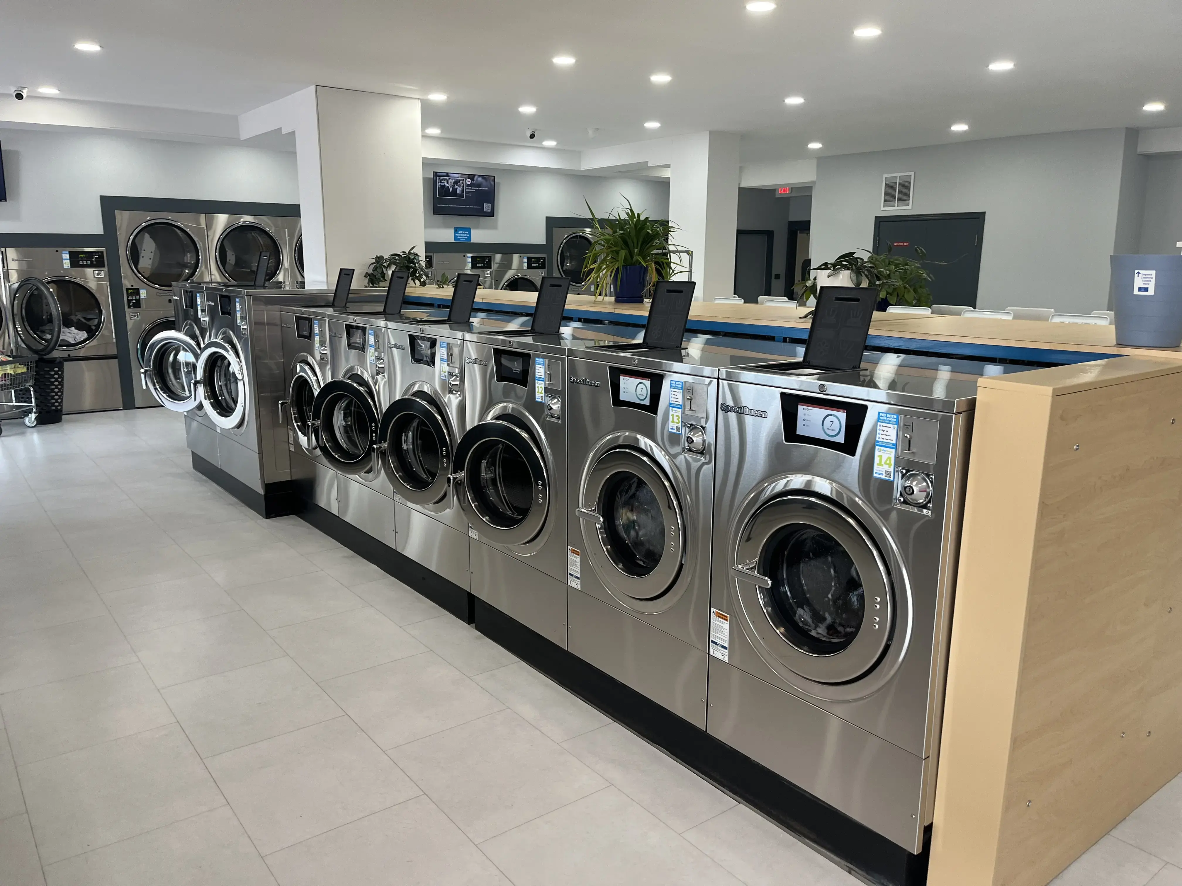 Handy Wash Laundromat thumbnail 14