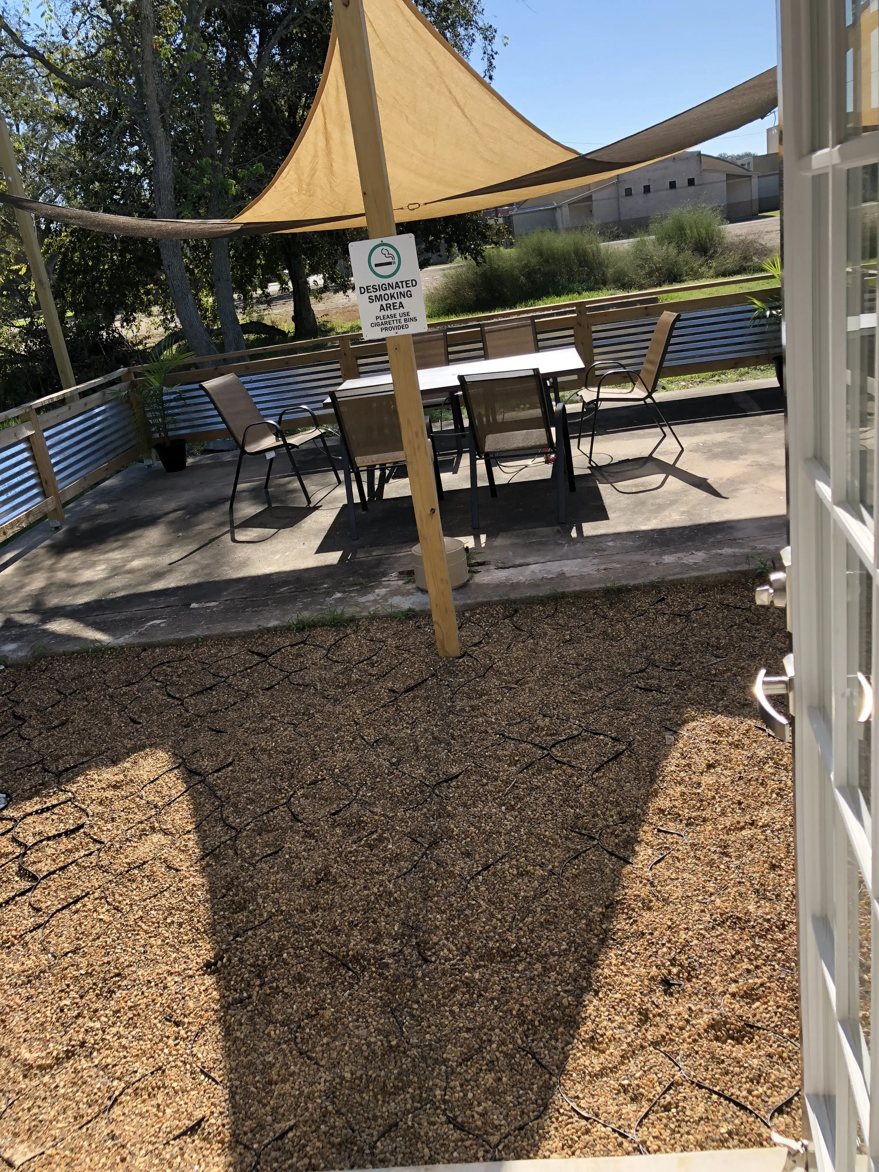 Hang N’ Dry Laundromat thumbnail 5