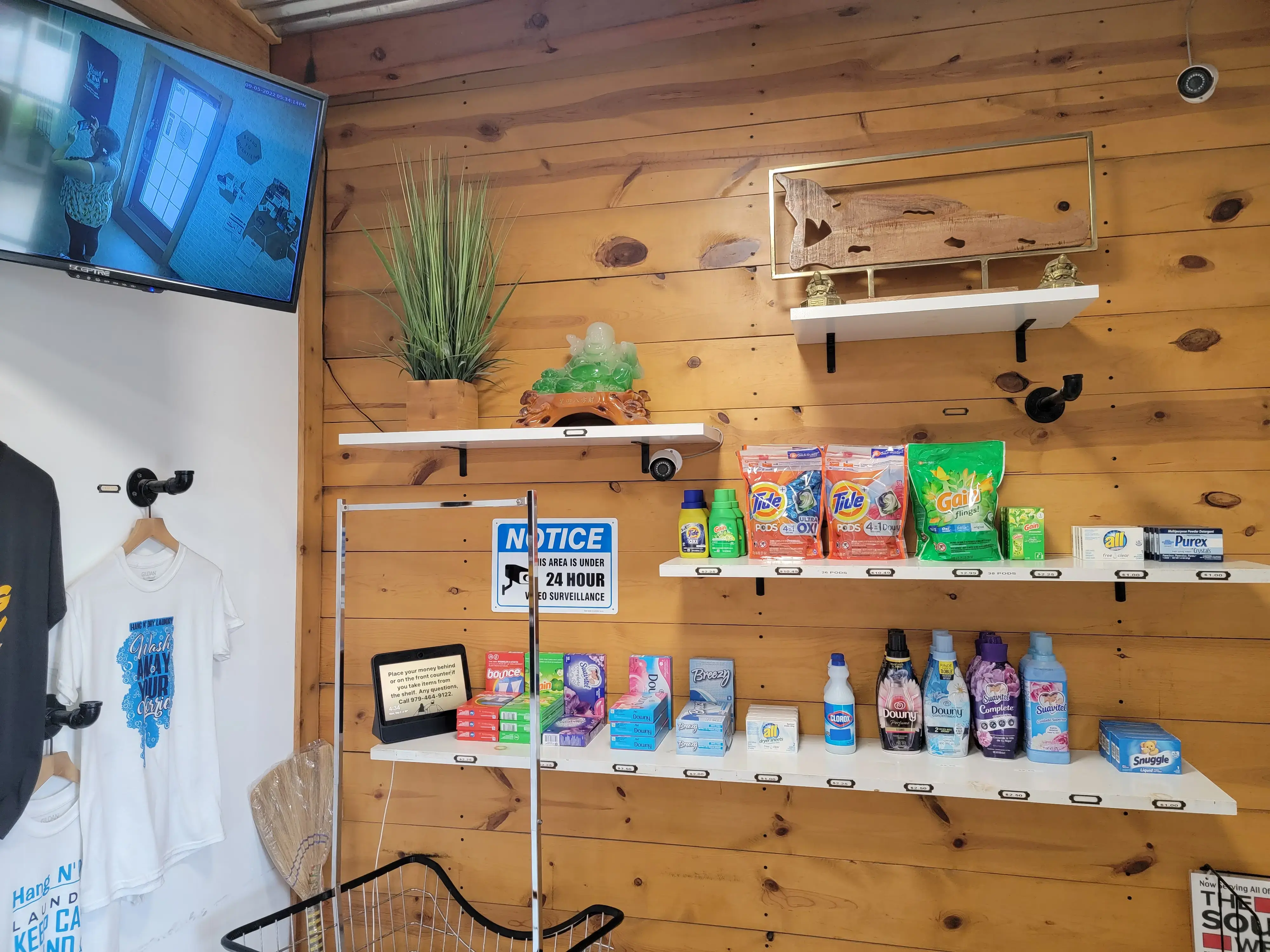 Hang N’ Dry Laundromat - Image 11