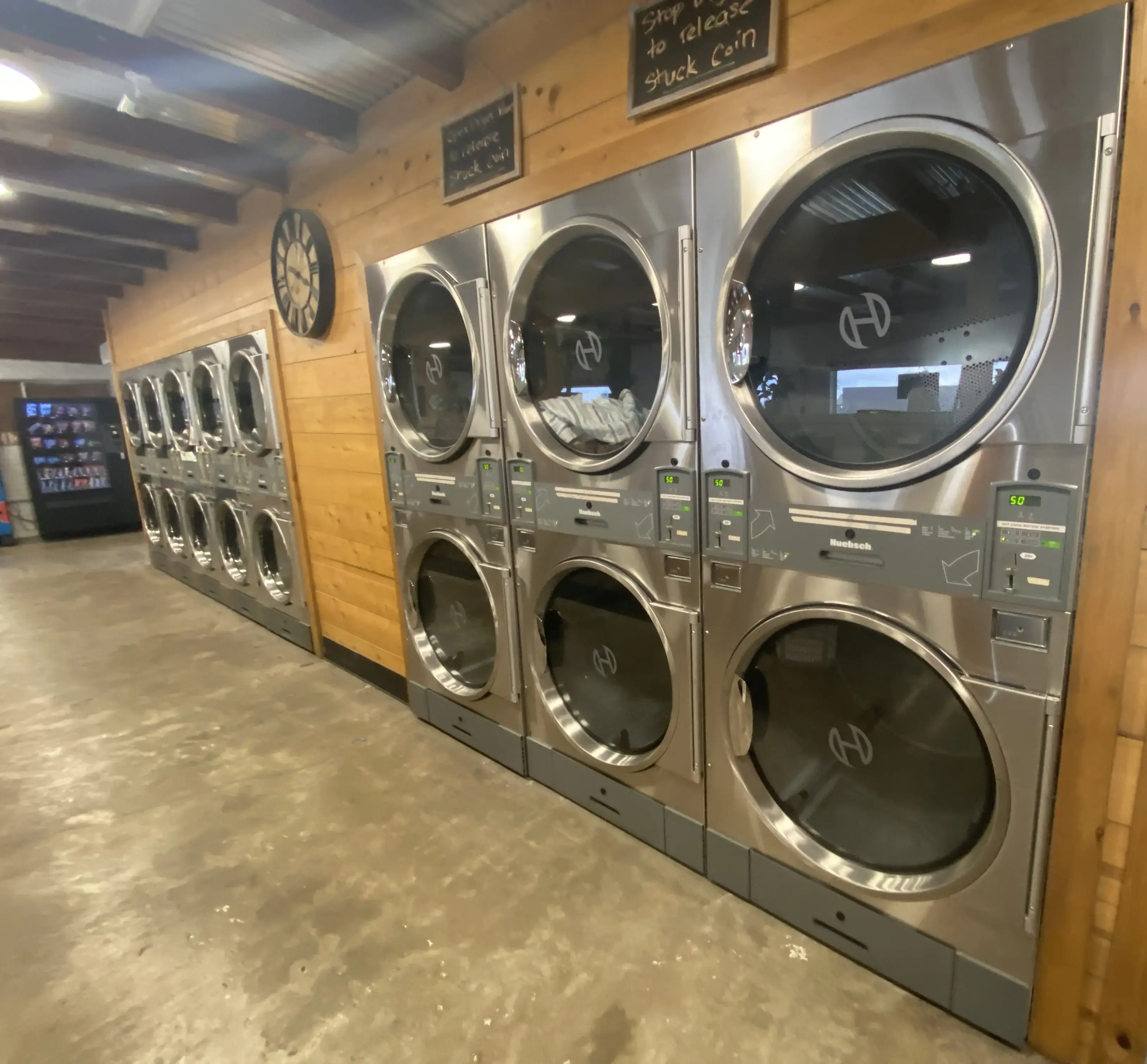 Hang N’ Dry Laundromat thumbnail 1