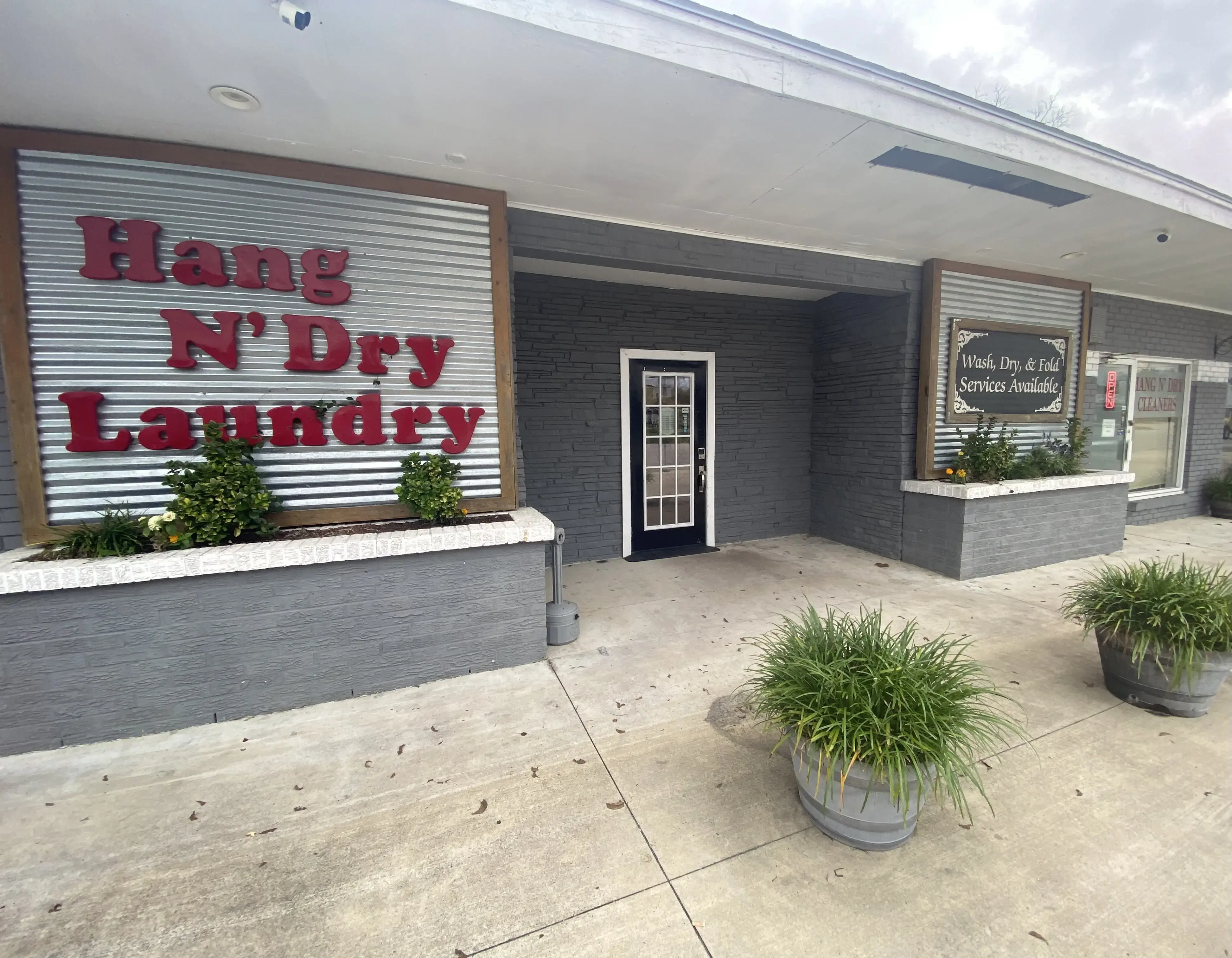 Hang N’ Dry Laundromat thumbnail 6