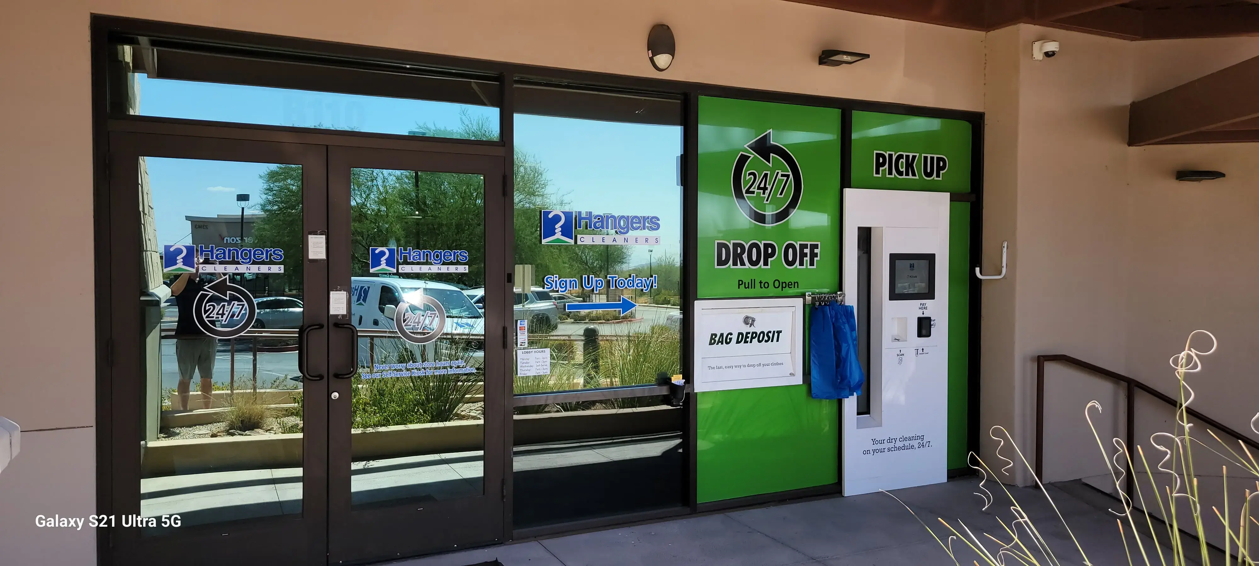 Hangers Cleaners - Image 1